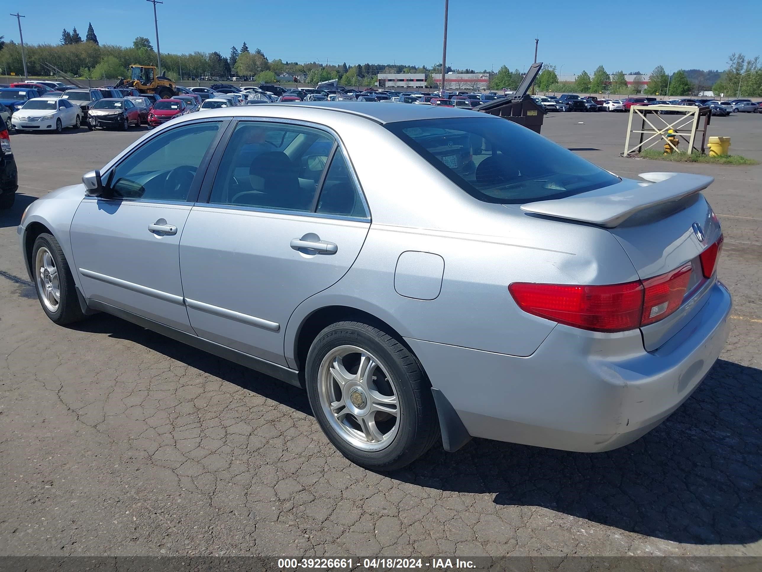 Photo 2 VIN: 1HGCM56485A004132 - HONDA ACCORD 