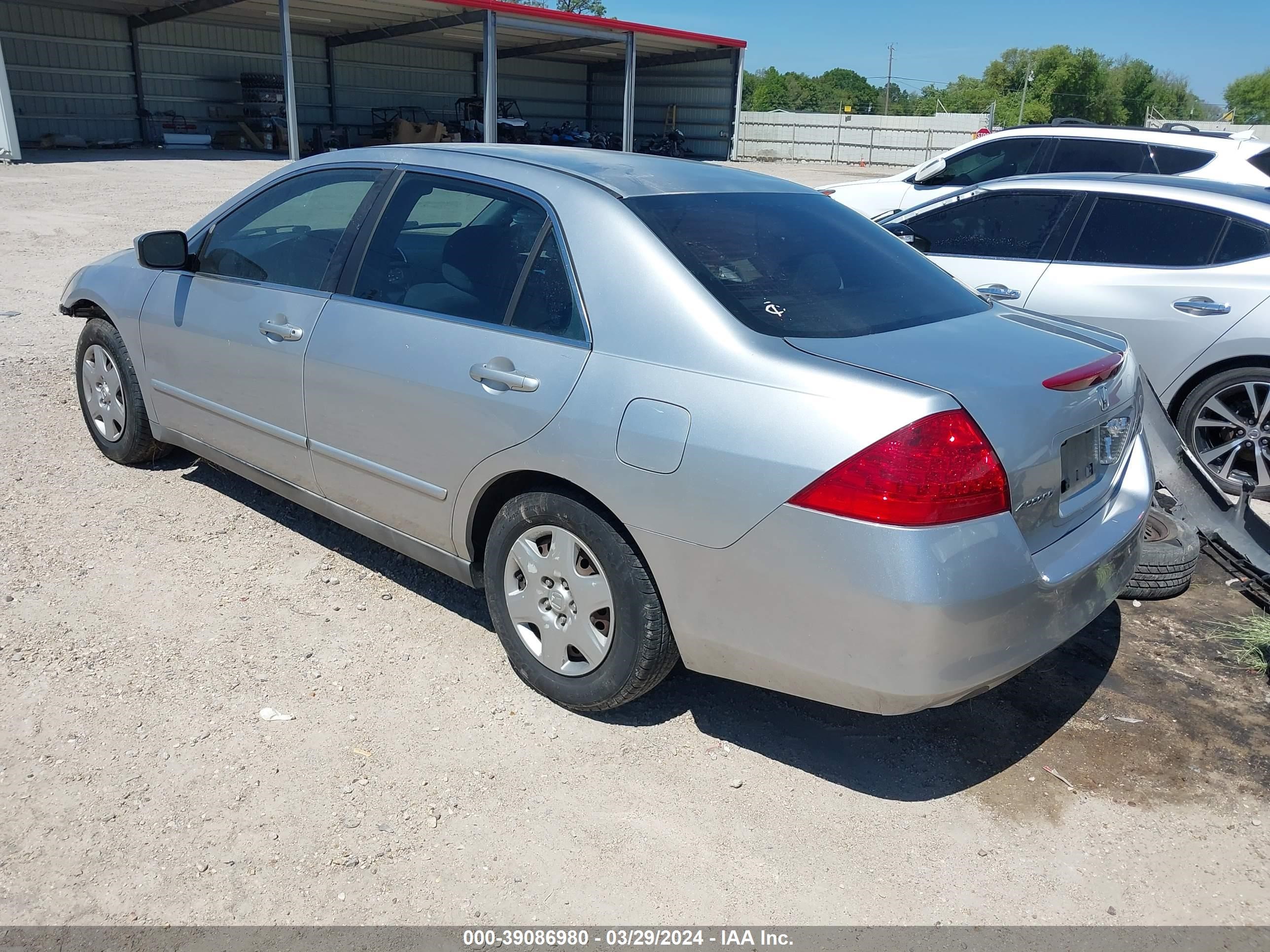 Photo 2 VIN: 1HGCM56487A002819 - HONDA ACCORD 