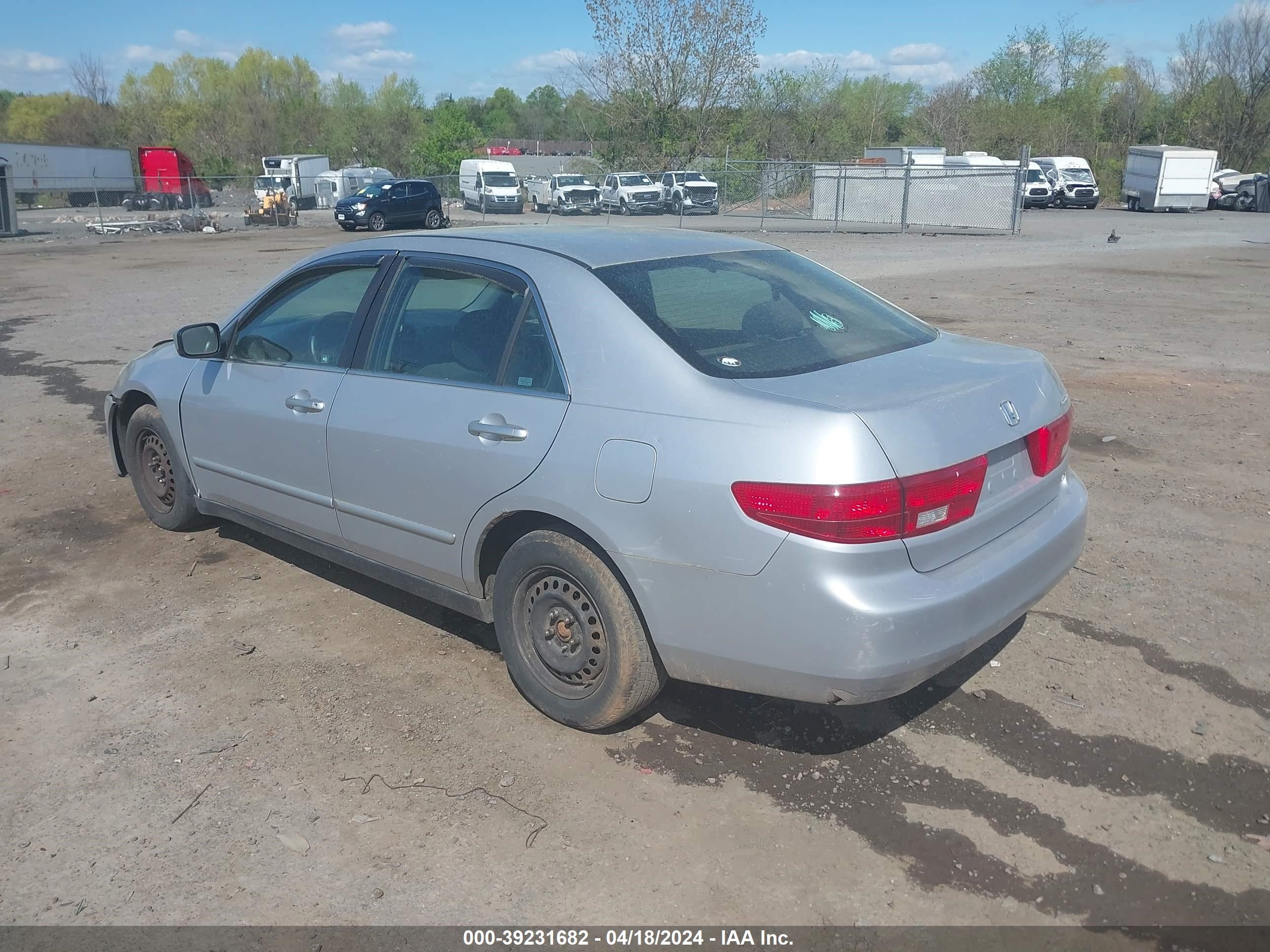 Photo 2 VIN: 1HGCM56495A046227 - HONDA ACCORD 