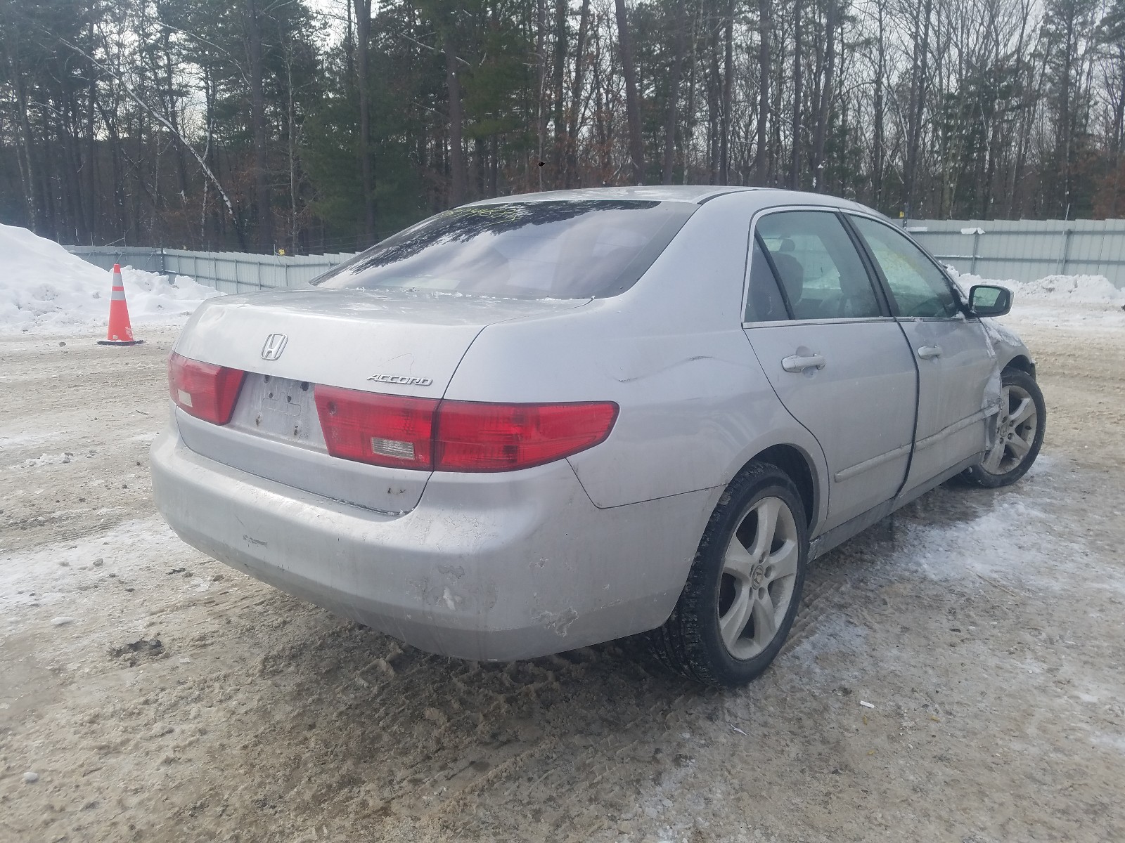 Photo 3 VIN: 1HGCM56495A049029 - HONDA ACCORD LX 