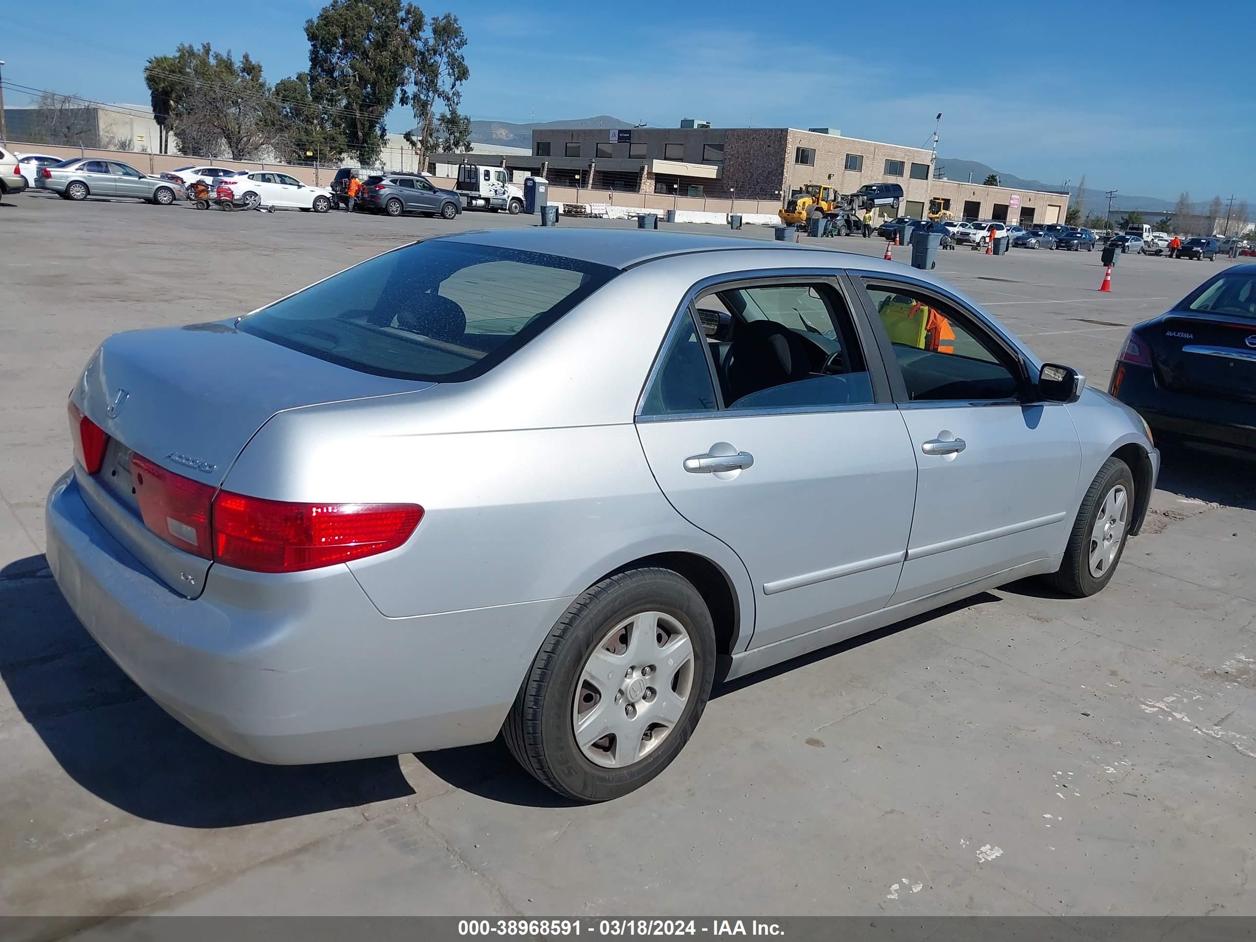 Photo 3 VIN: 1HGCM56495A080376 - HONDA ACCORD 