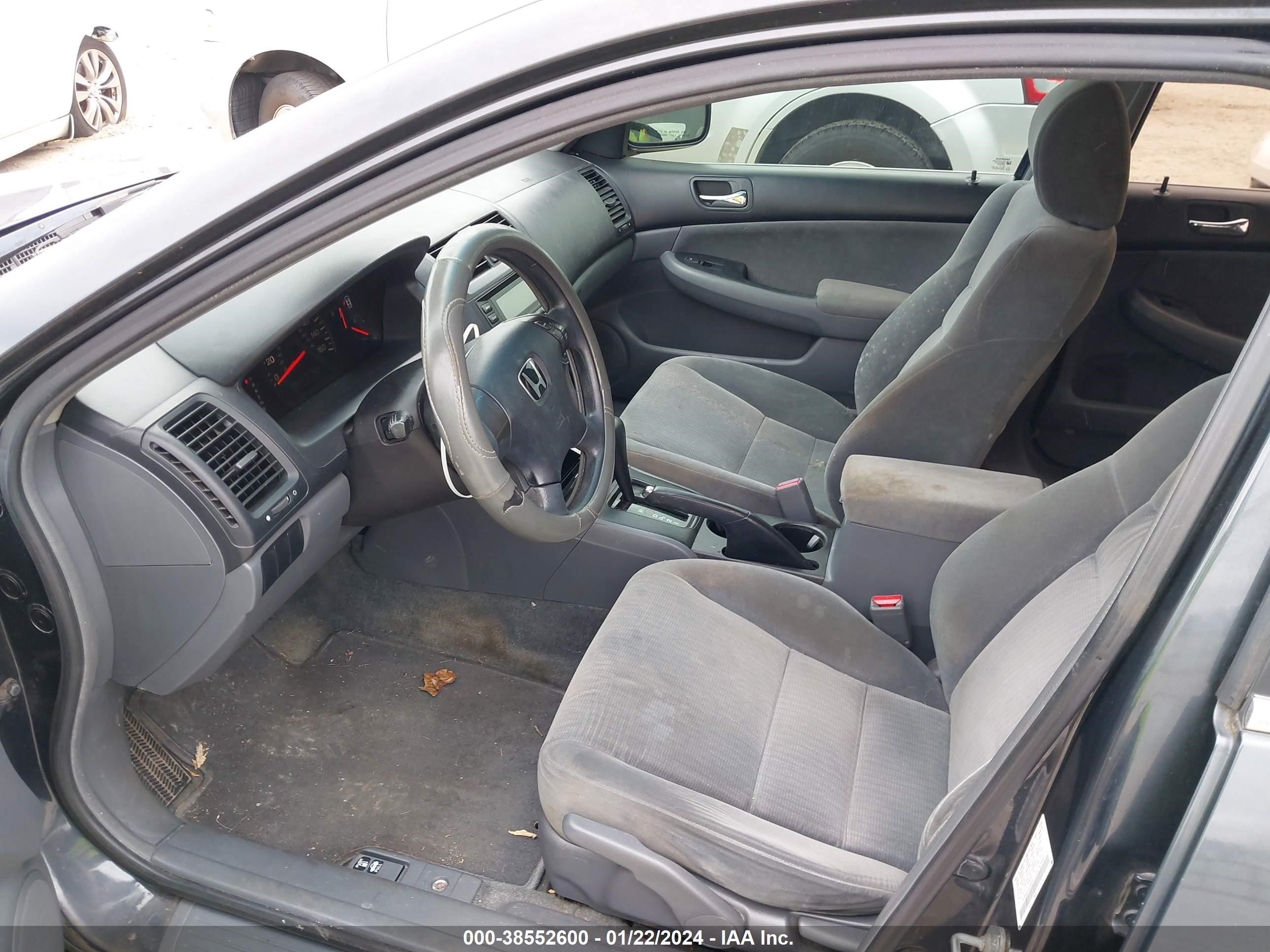 Photo 4 VIN: 1HGCM56495A186004 - HONDA ACCORD 