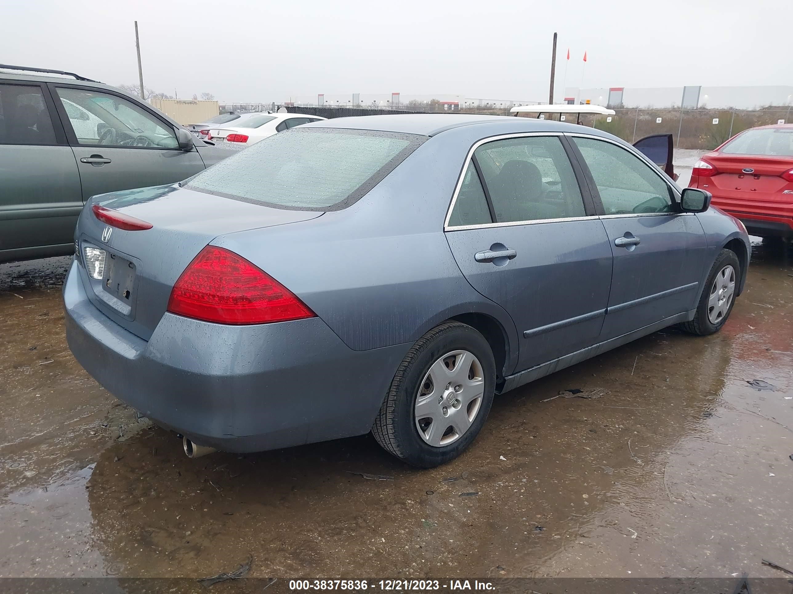 Photo 3 VIN: 1HGCM56497A178049 - HONDA ACCORD 