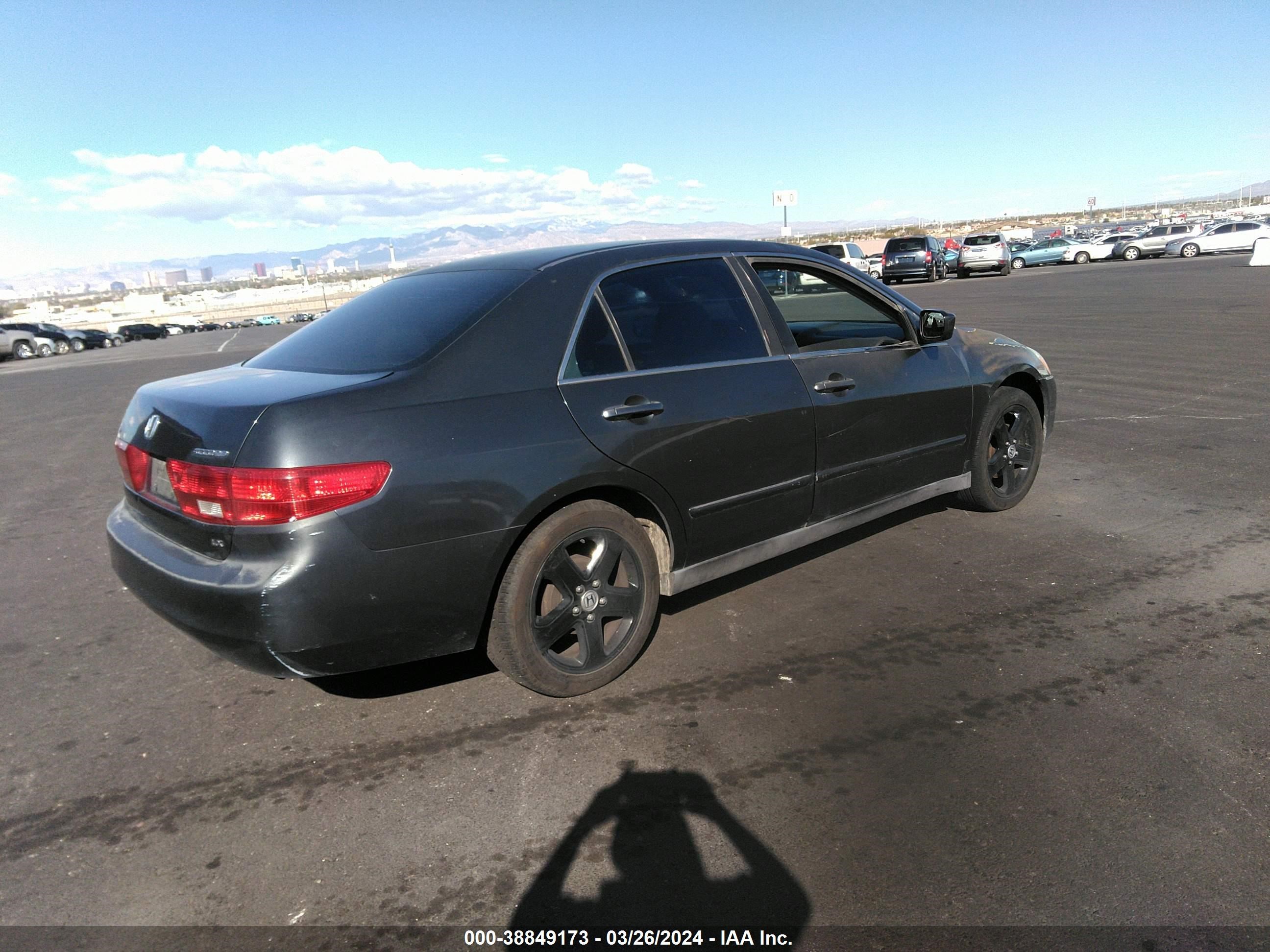 Photo 3 VIN: 1HGCM564X5A083822 - HONDA ACCORD 