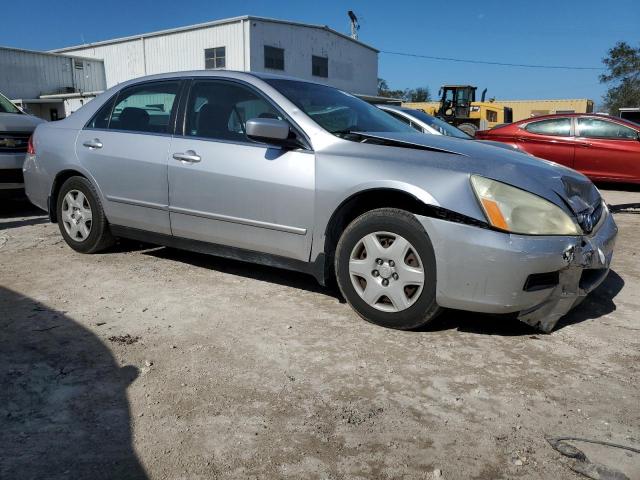 Photo 3 VIN: 1HGCM564X6A030376 - HONDA ACCORD LX 