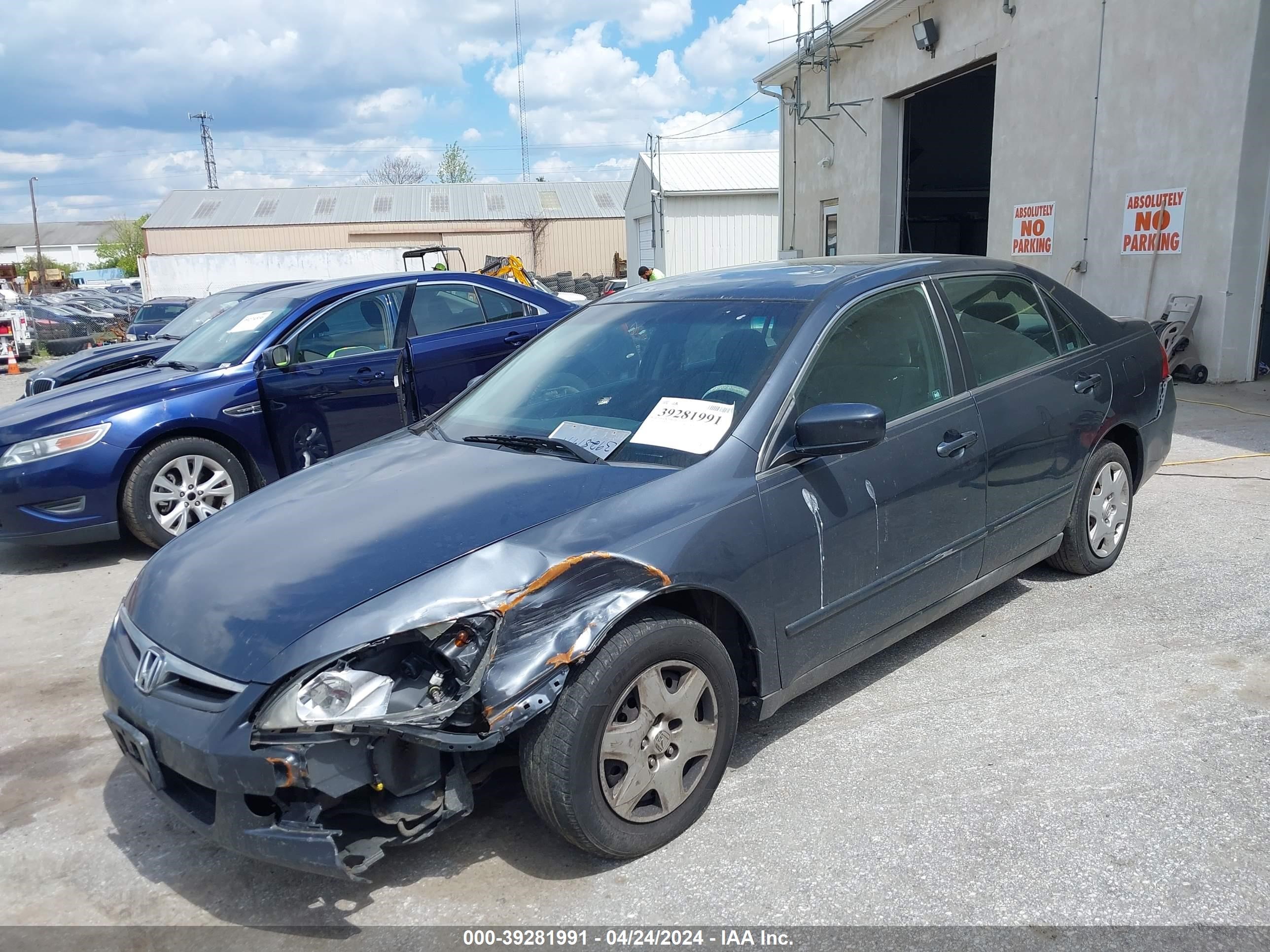 Photo 1 VIN: 1HGCM564X6A129960 - HONDA ACCORD 