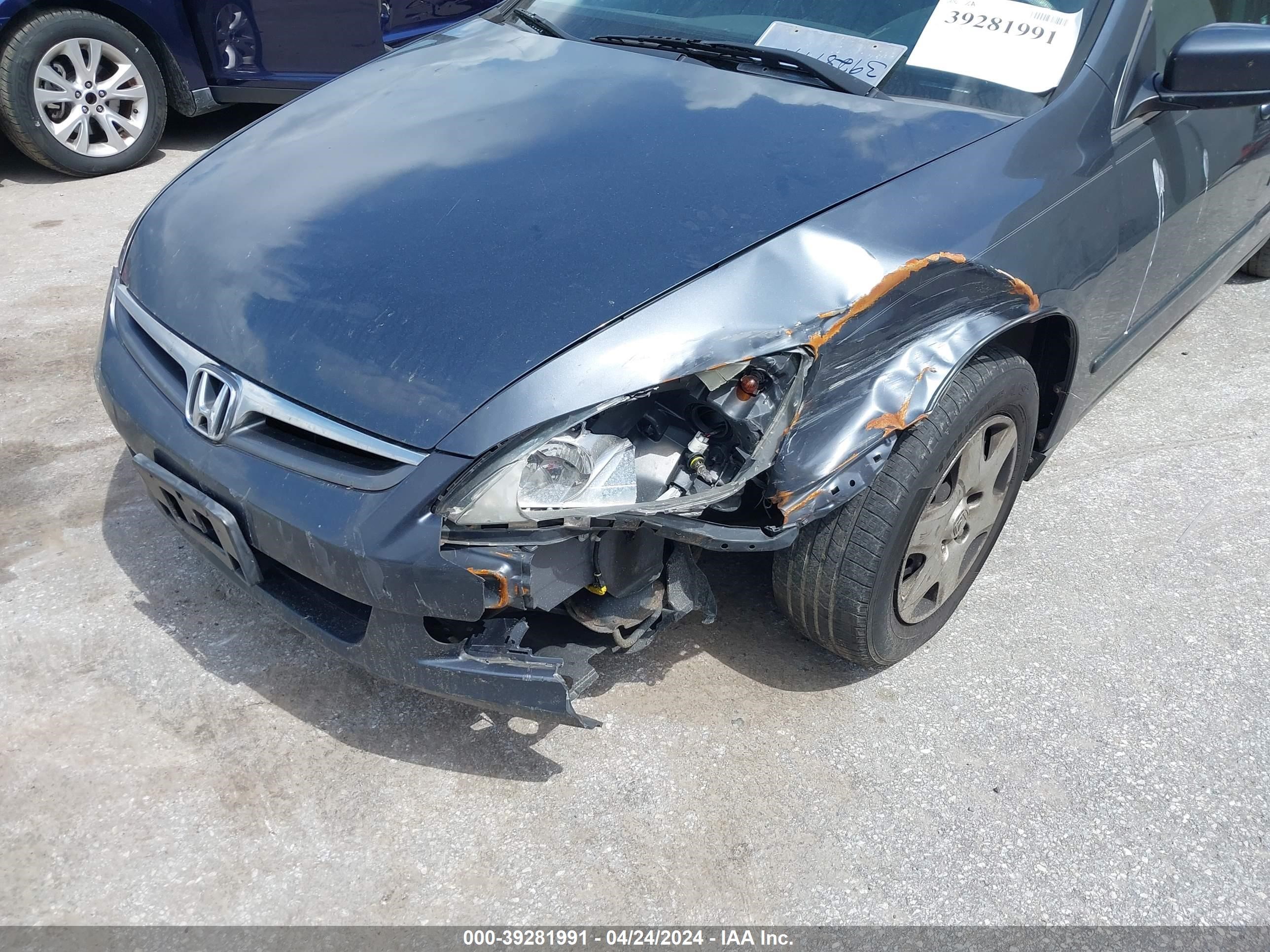 Photo 5 VIN: 1HGCM564X6A129960 - HONDA ACCORD 