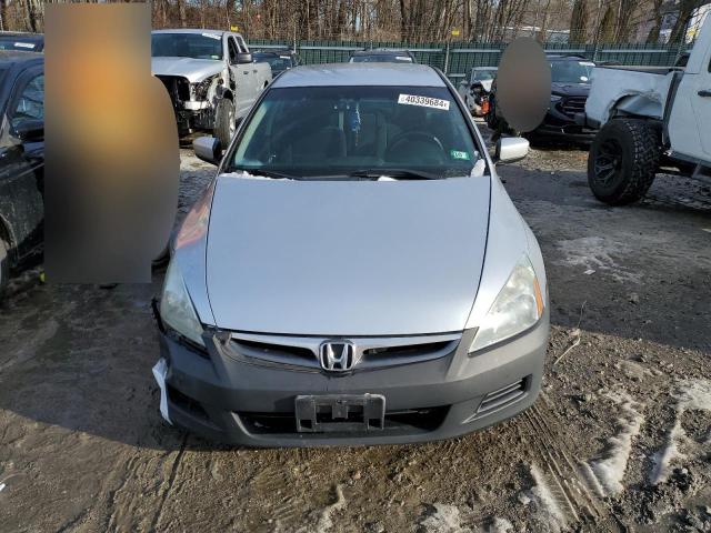 Photo 4 VIN: 1HGCM564X7A169330 - HONDA ACCORD LX 