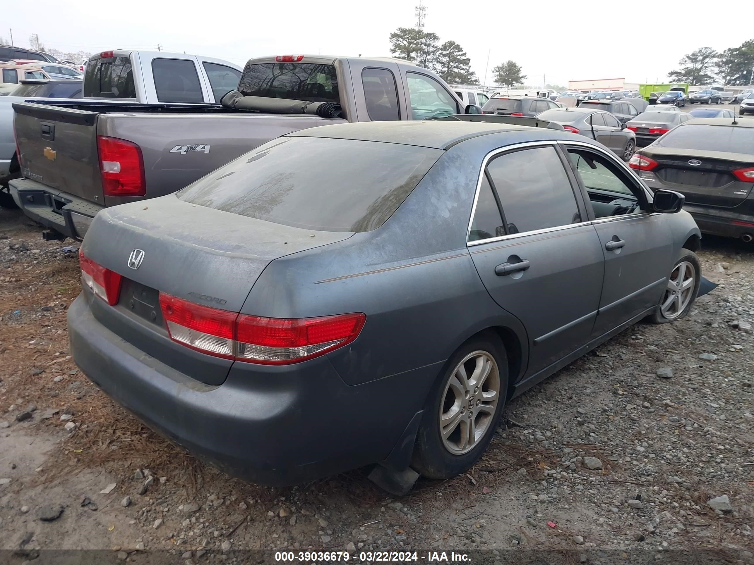 Photo 3 VIN: 1HGCM56603A064596 - HONDA ACCORD 