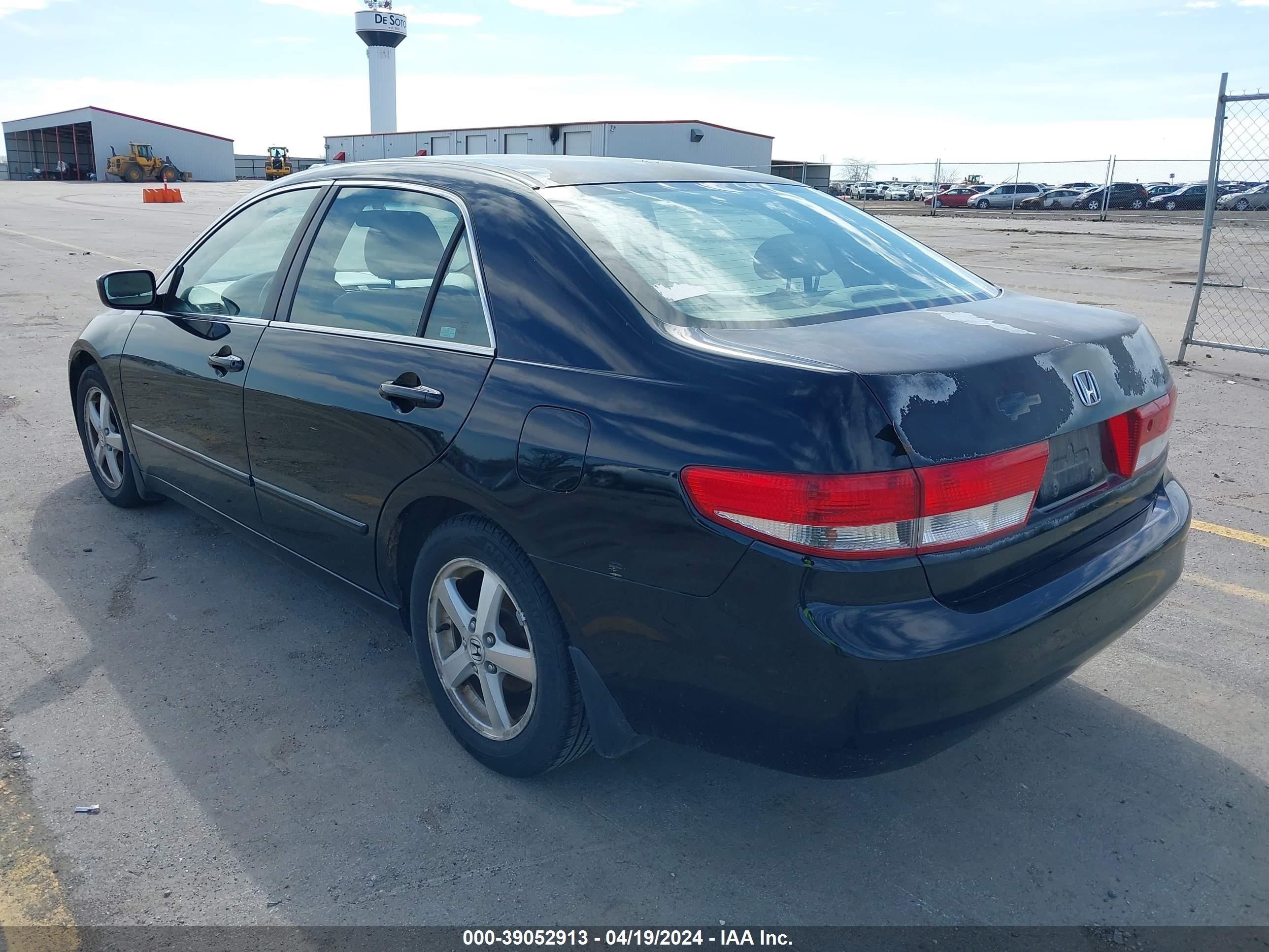 Photo 2 VIN: 1HGCM56613A094464 - HONDA ACCORD 