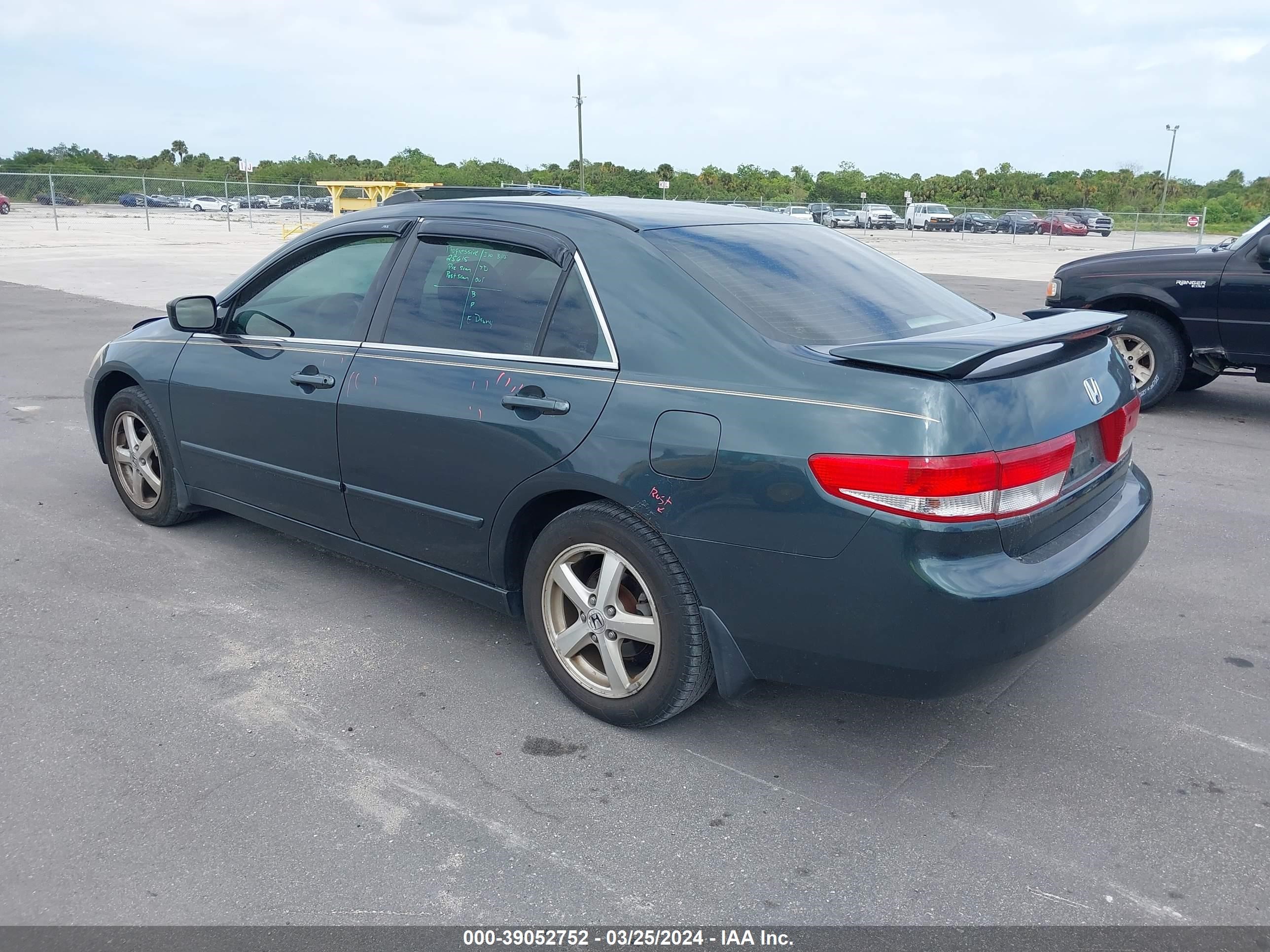 Photo 2 VIN: 1HGCM56634A003390 - HONDA ACCORD 