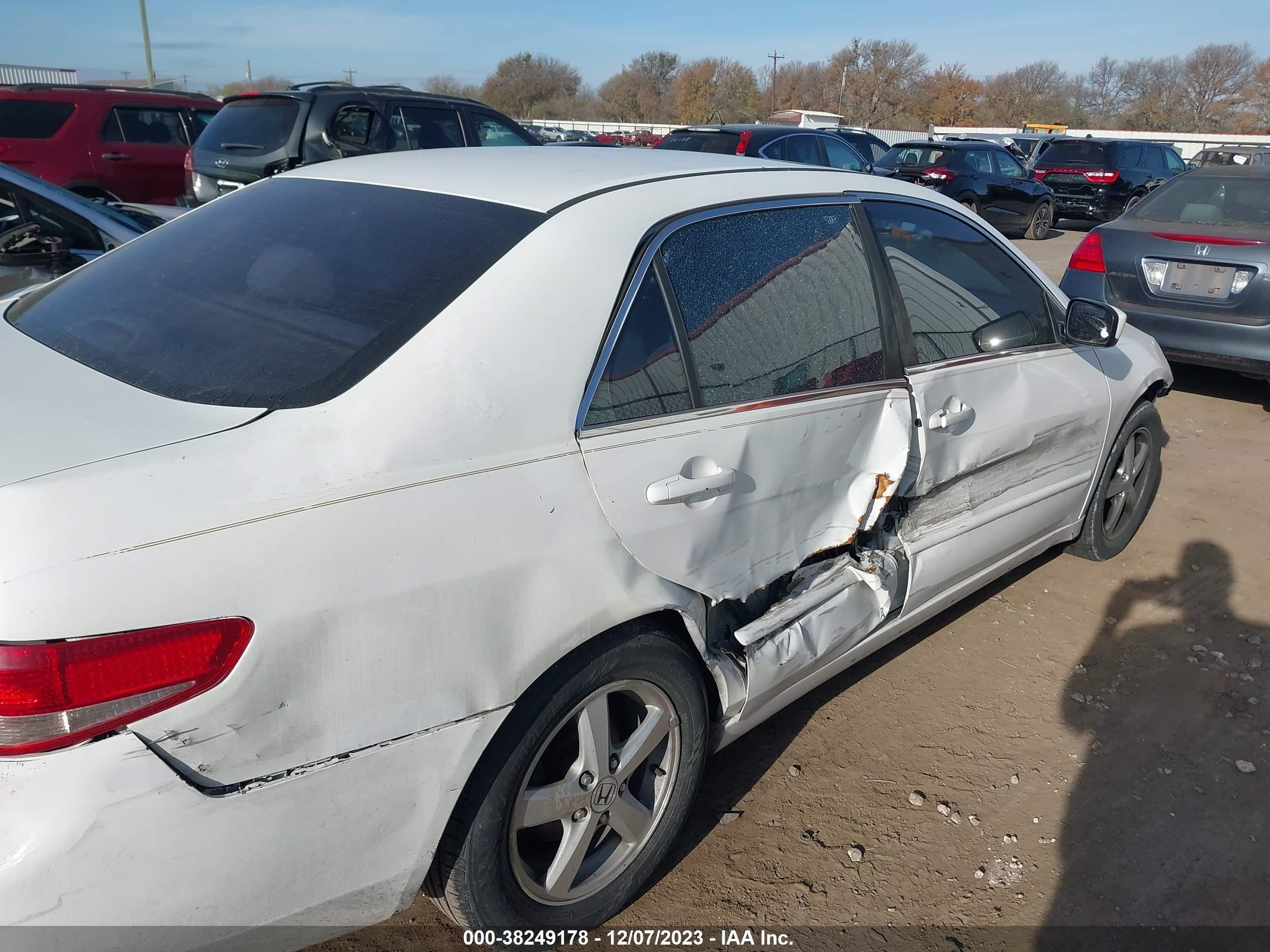 Photo 5 VIN: 1HGCM56634A099974 - HONDA ACCORD 