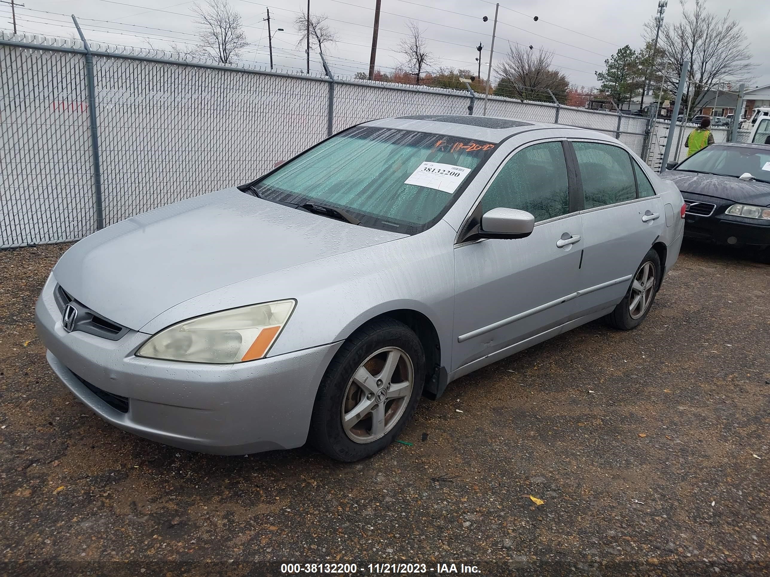 Photo 1 VIN: 1HGCM56634A130866 - HONDA ACCORD 