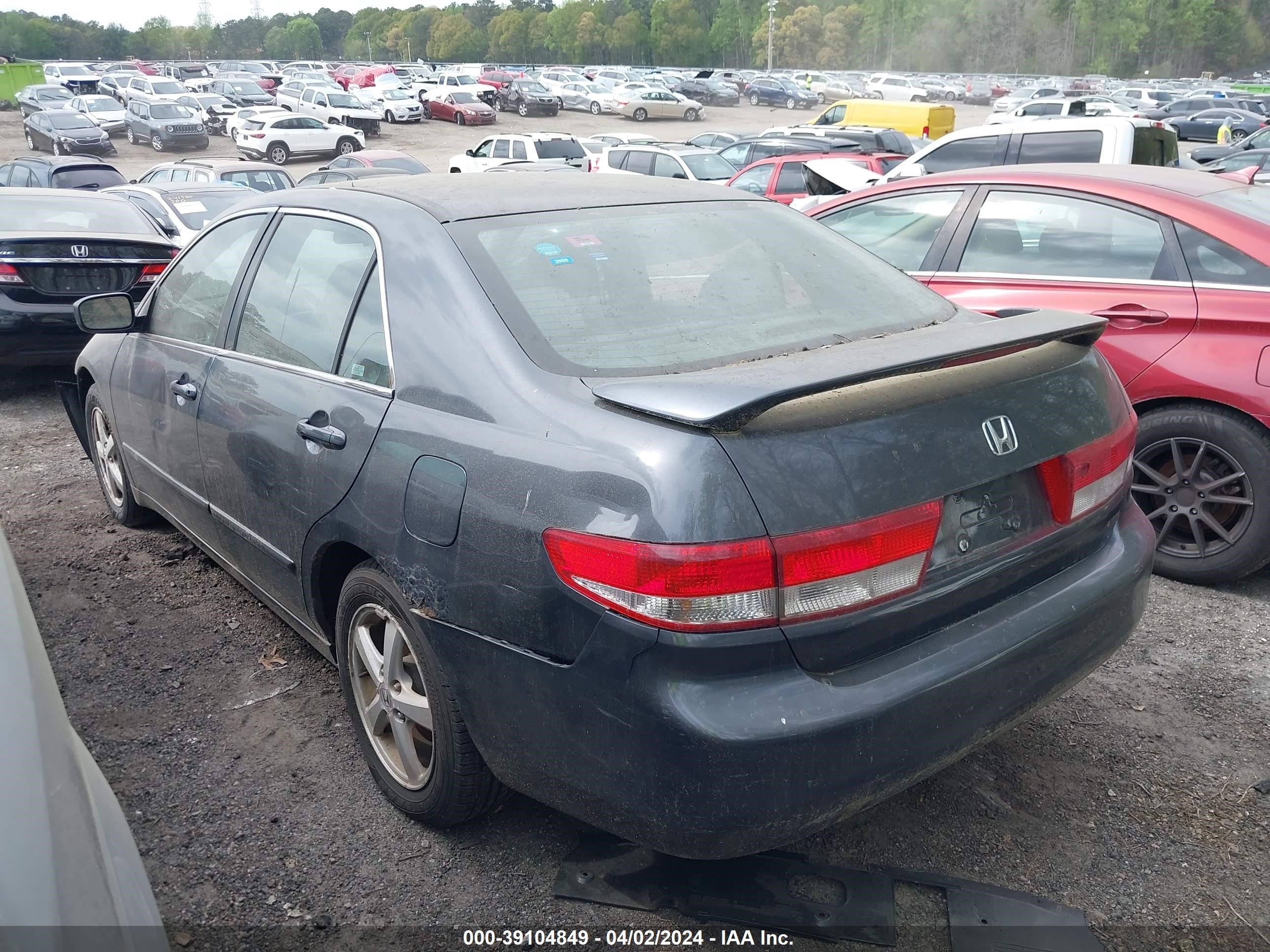 Photo 2 VIN: 1HGCM56643A035814 - HONDA ACCORD 