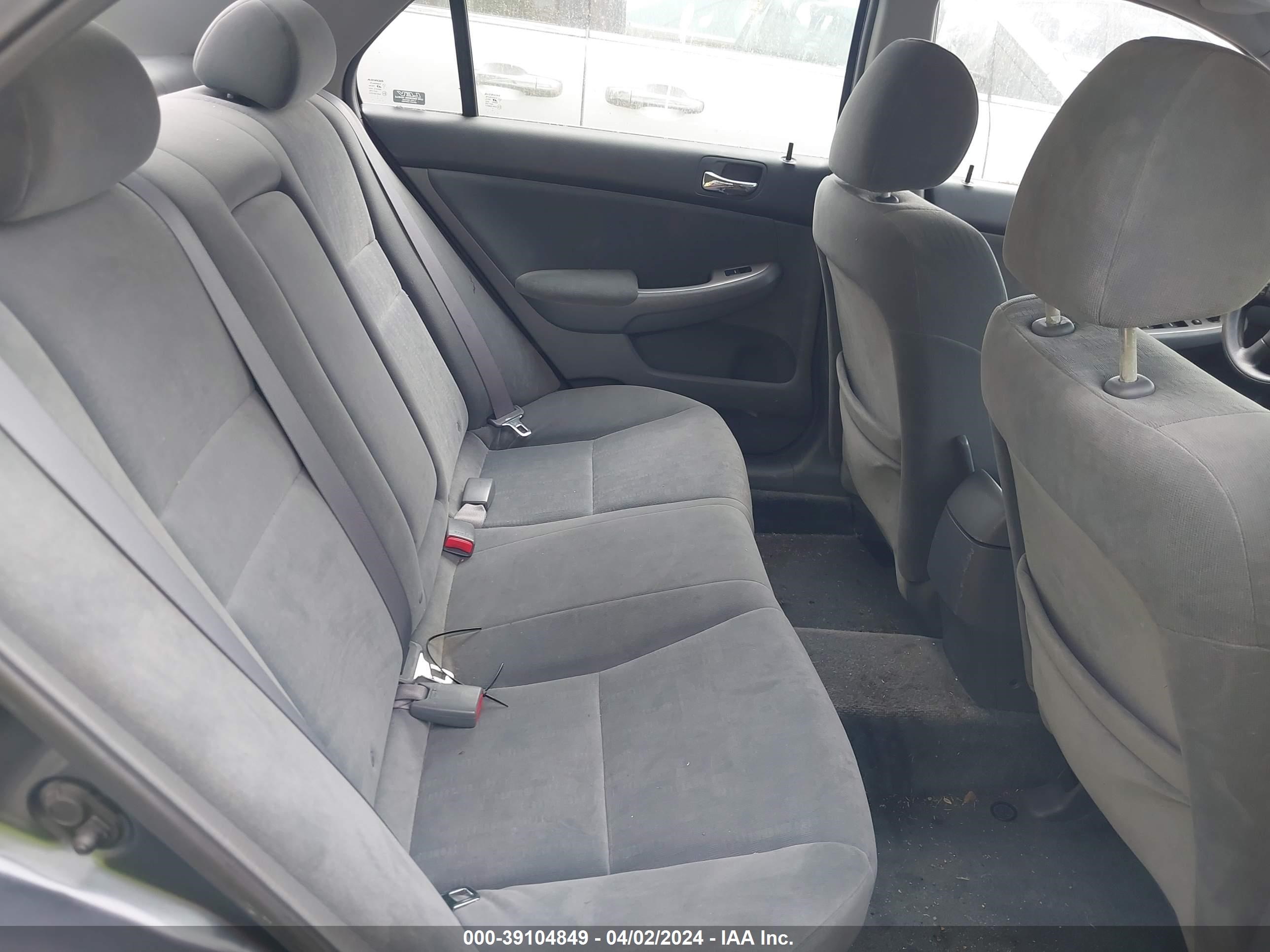 Photo 7 VIN: 1HGCM56643A035814 - HONDA ACCORD 