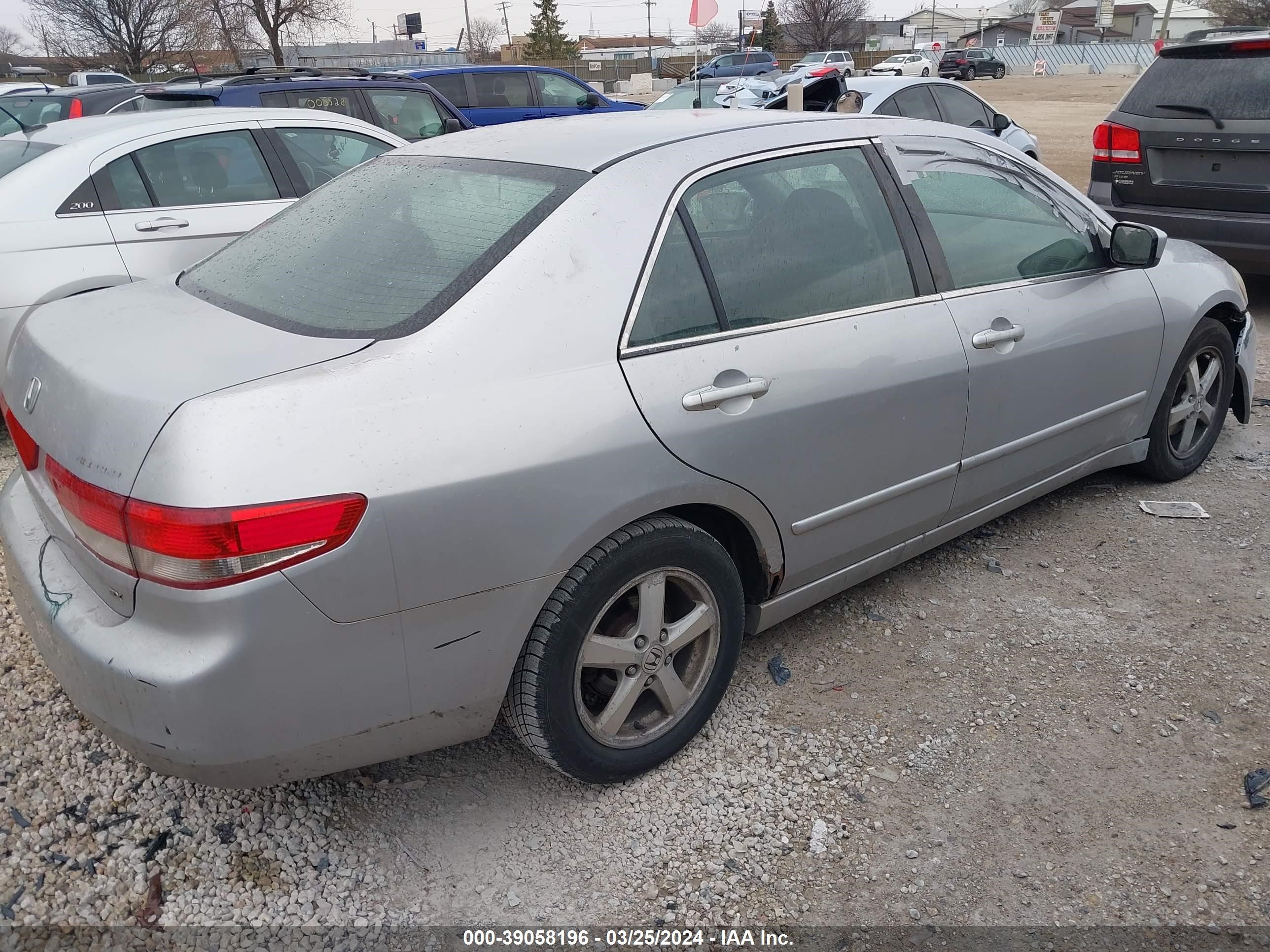 Photo 3 VIN: 1HGCM56654A046211 - HONDA ACCORD 