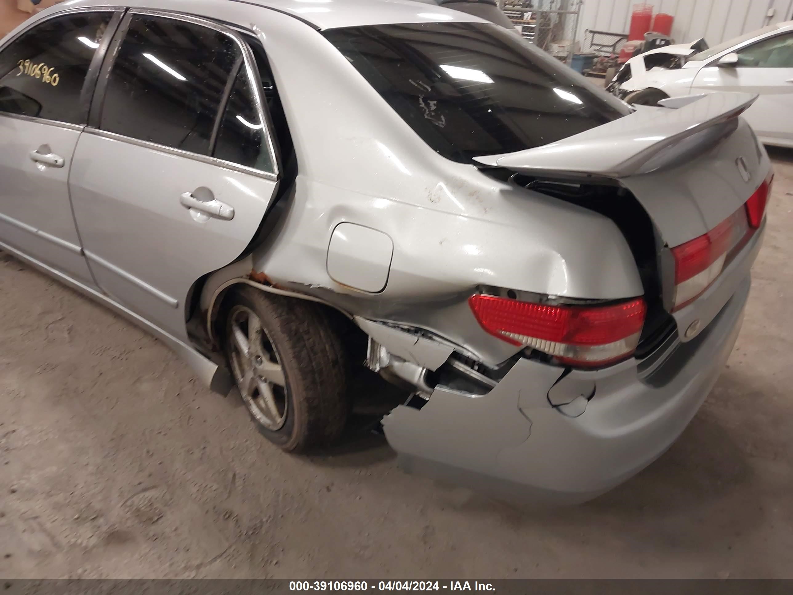 Photo 5 VIN: 1HGCM56663A005682 - HONDA ACCORD 