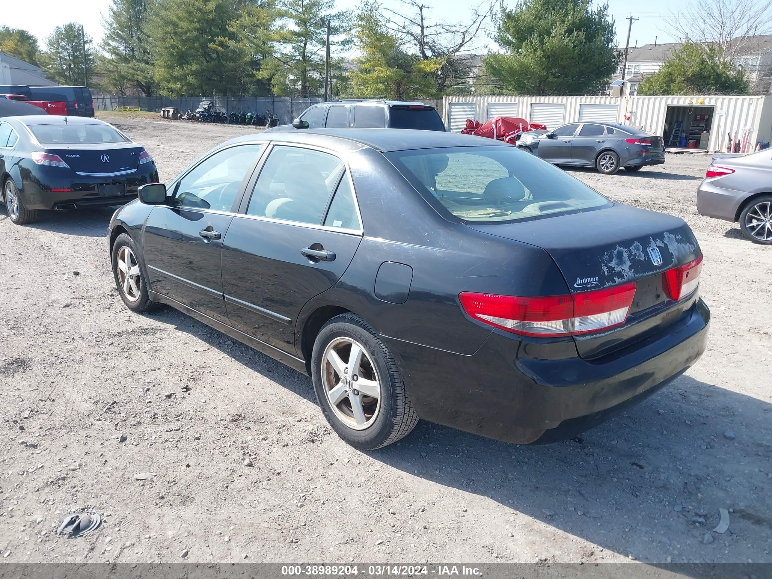 Photo 2 VIN: 1HGCM56663A094847 - HONDA ACCORD 