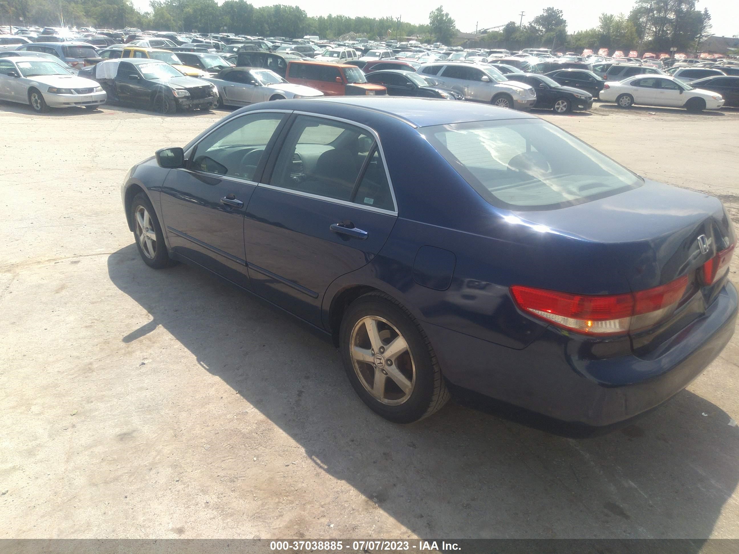 Photo 2 VIN: 1HGCM56664A087656 - HONDA ACCORD 