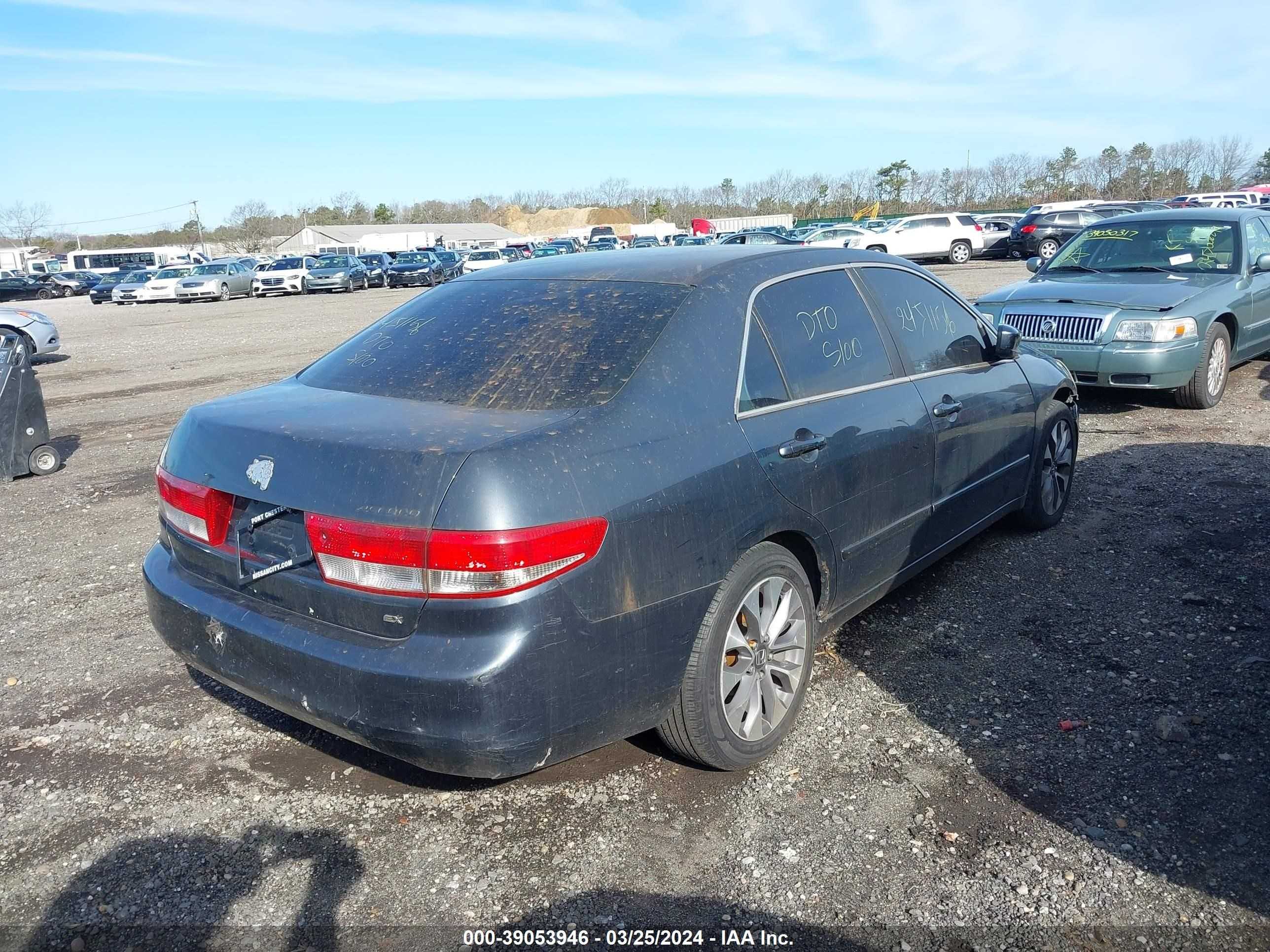 Photo 3 VIN: 1HGCM56673A007926 - HONDA ACCORD 