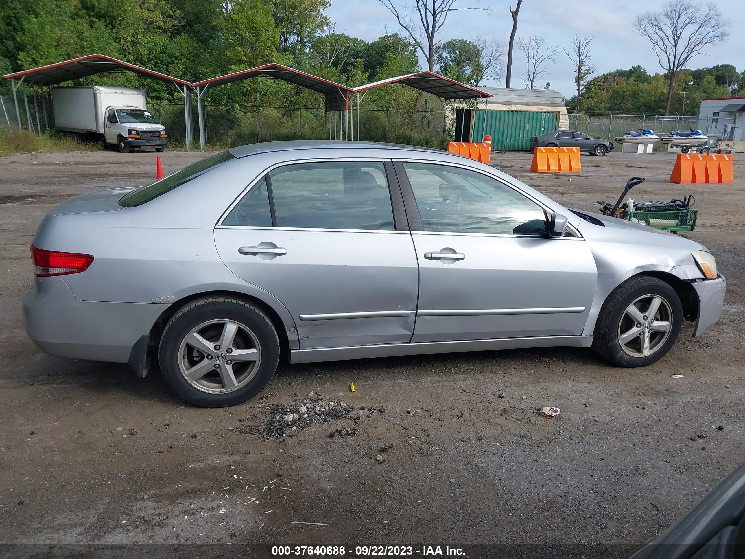 Photo 12 VIN: 1HGCM56673A072193 - HONDA ACCORD 