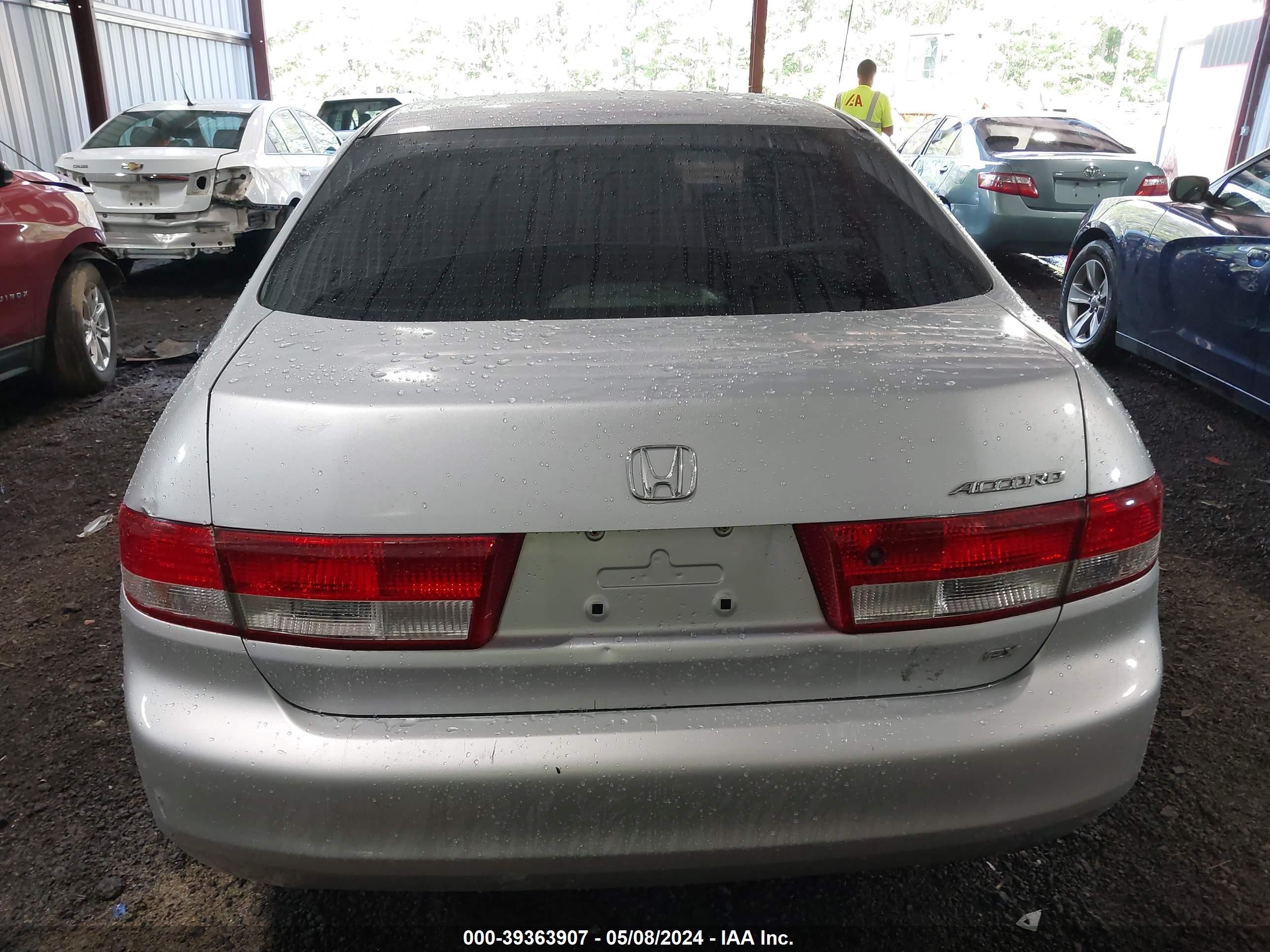 Photo 15 VIN: 1HGCM56693A105582 - HONDA ACCORD 