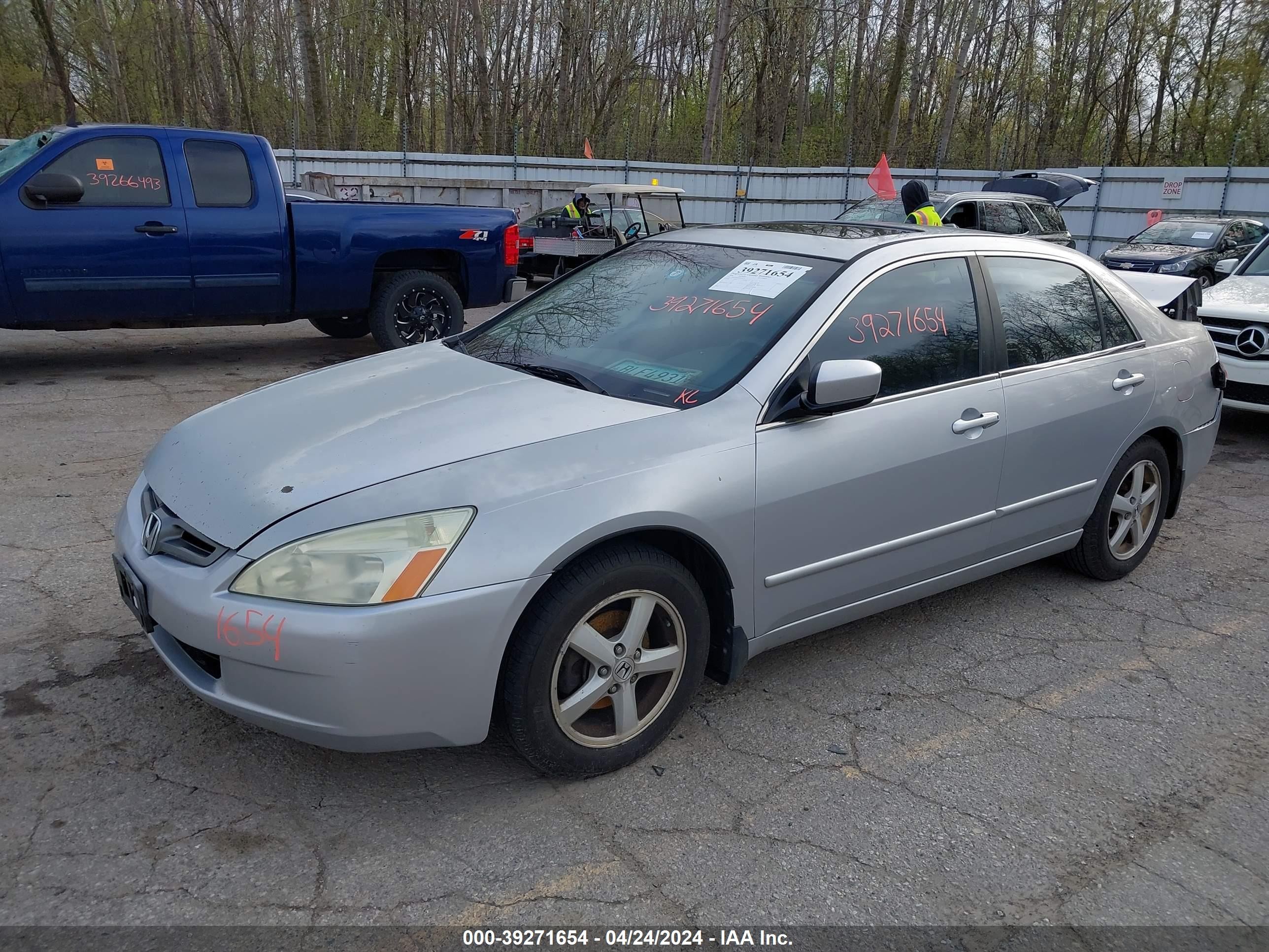 Photo 1 VIN: 1HGCM56694A034272 - HONDA ACCORD 