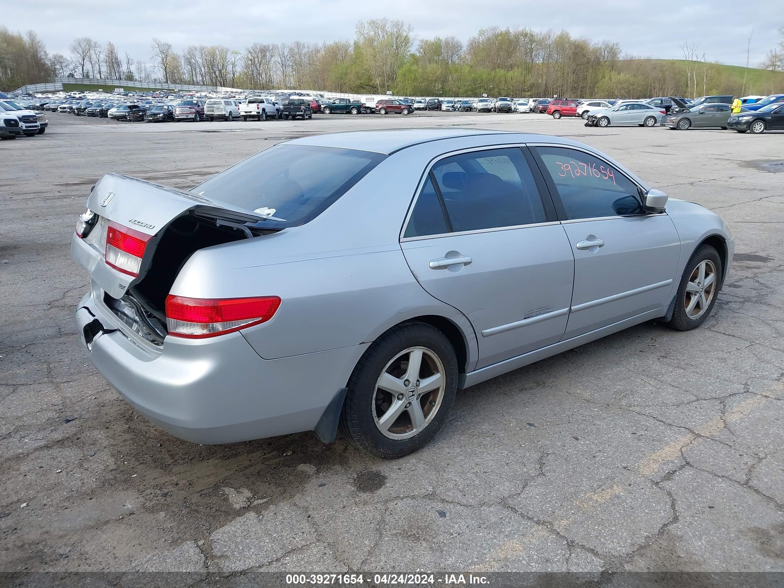 Photo 3 VIN: 1HGCM56694A034272 - HONDA ACCORD 