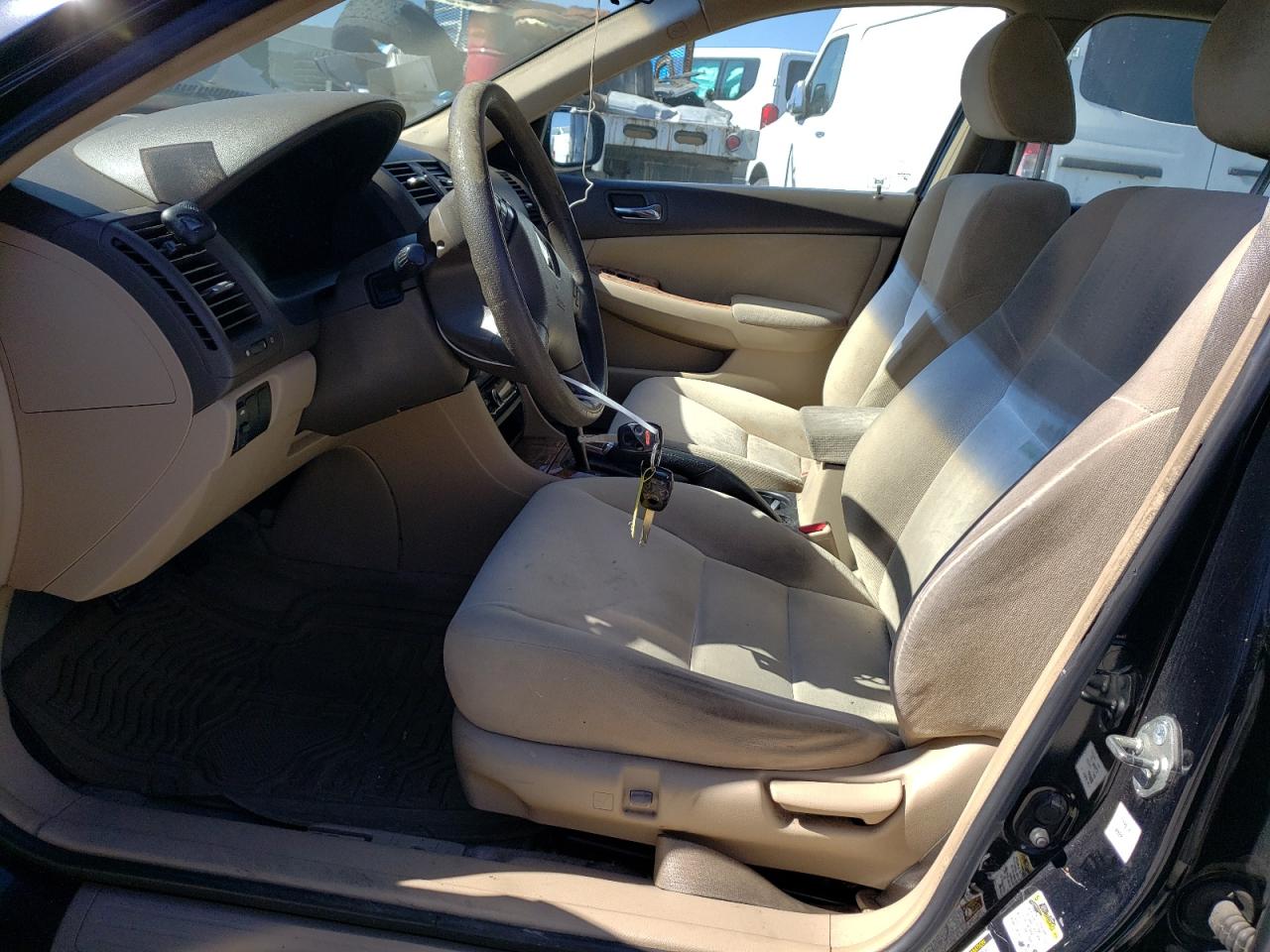 Photo 6 VIN: 1HGCM56705A072516 - HONDA ACCORD 