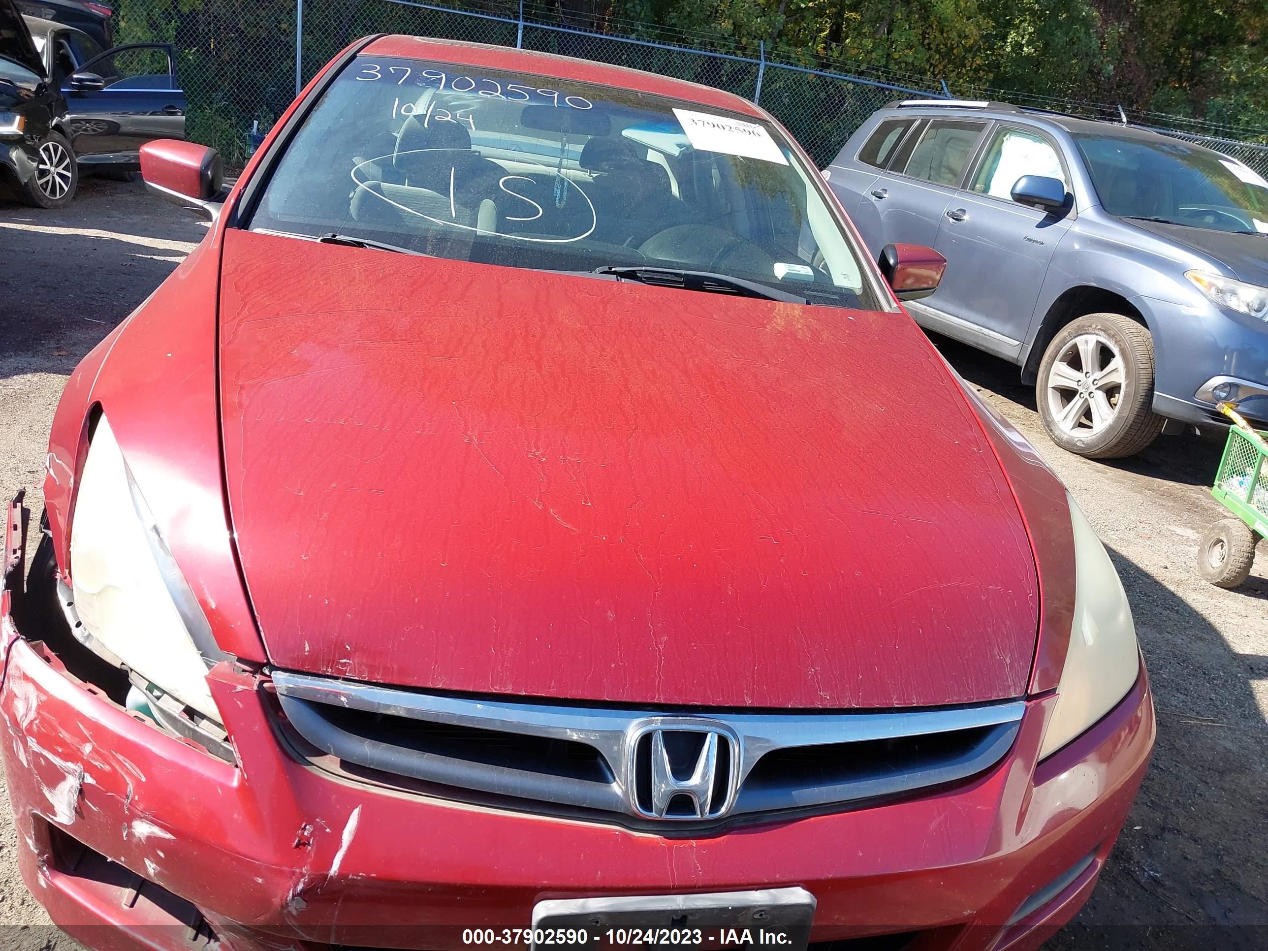 Photo 11 VIN: 1HGCM56707A009001 - HONDA ACCORD 