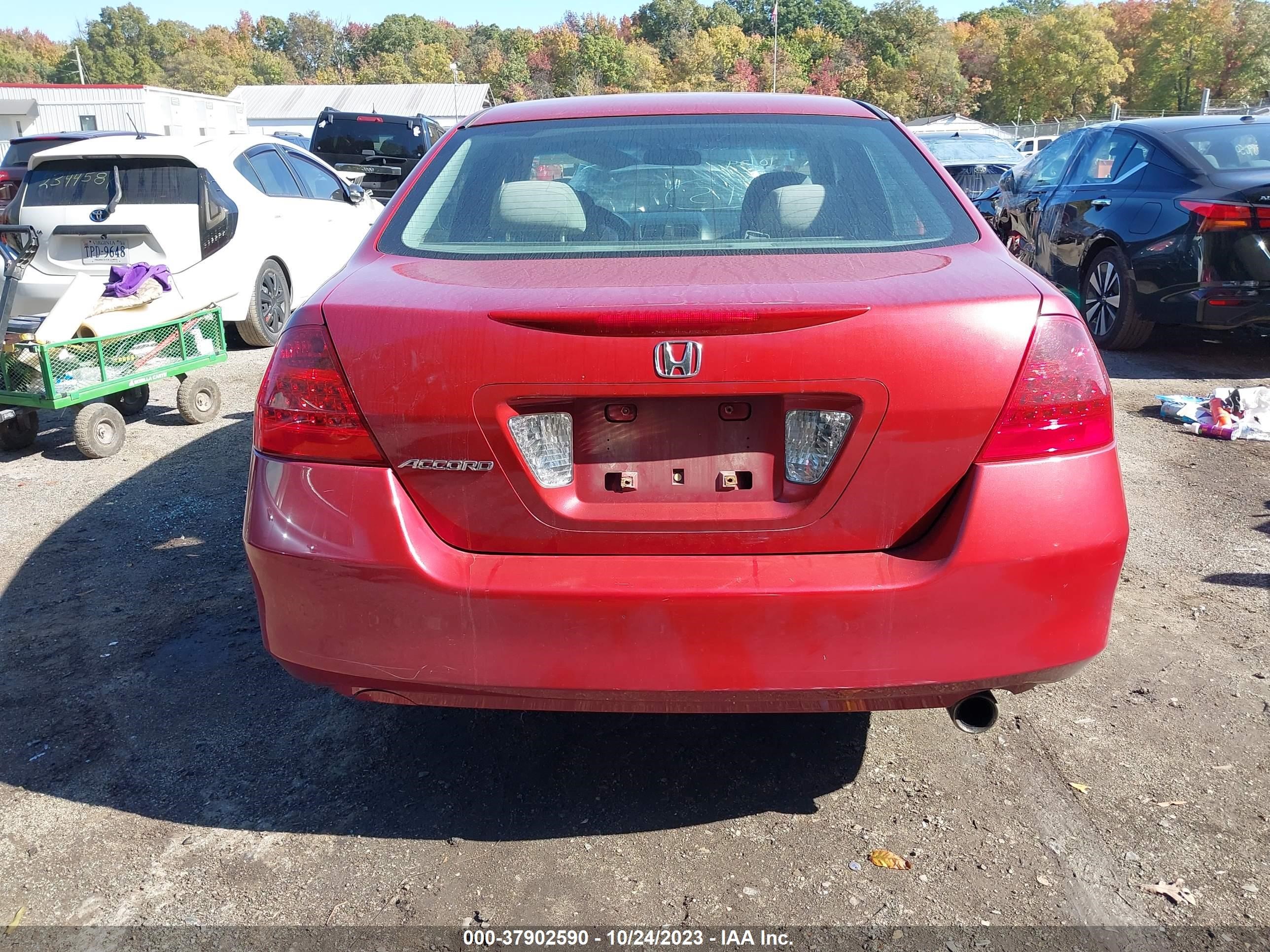 Photo 15 VIN: 1HGCM56707A009001 - HONDA ACCORD 