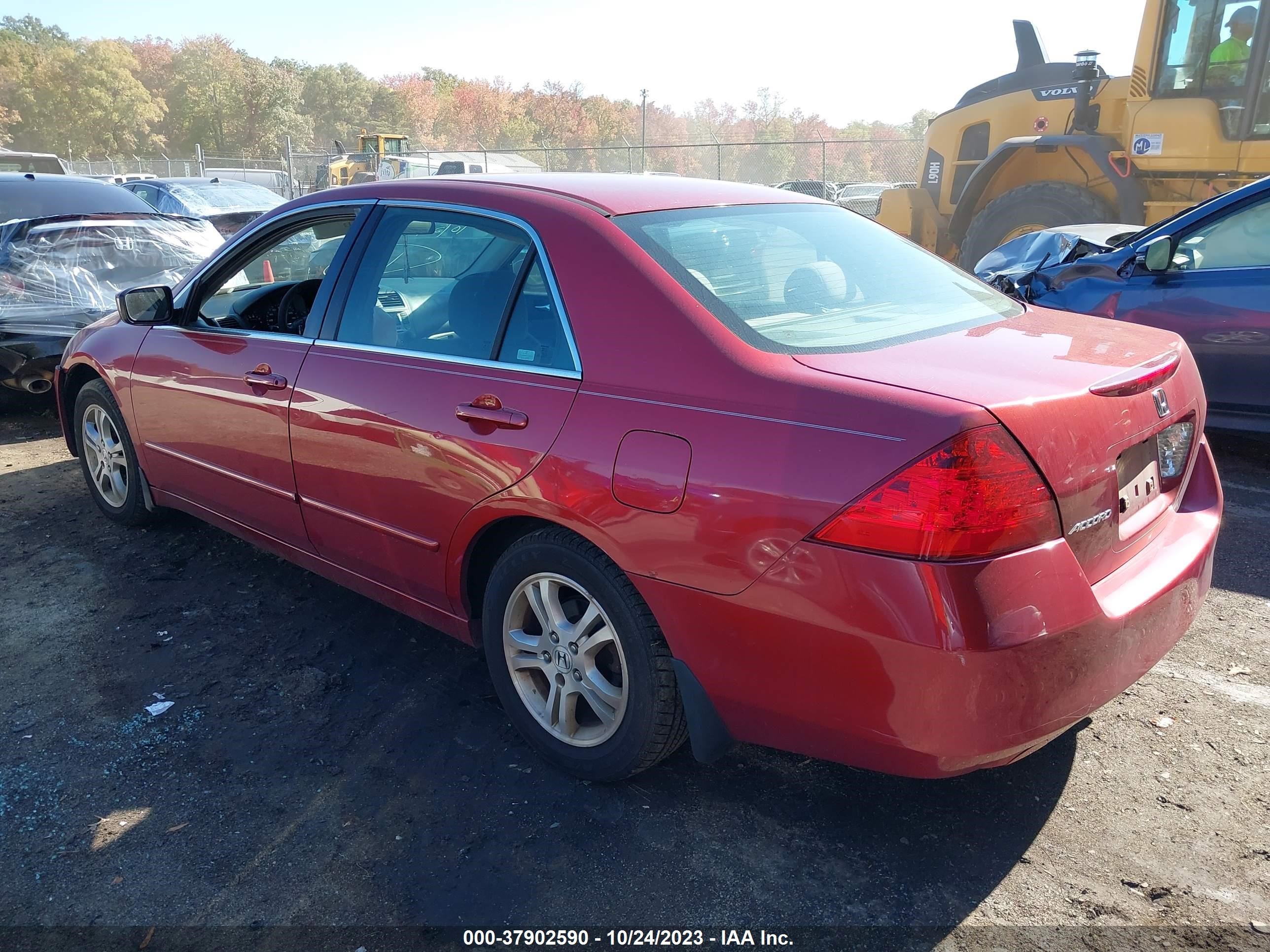 Photo 2 VIN: 1HGCM56707A009001 - HONDA ACCORD 