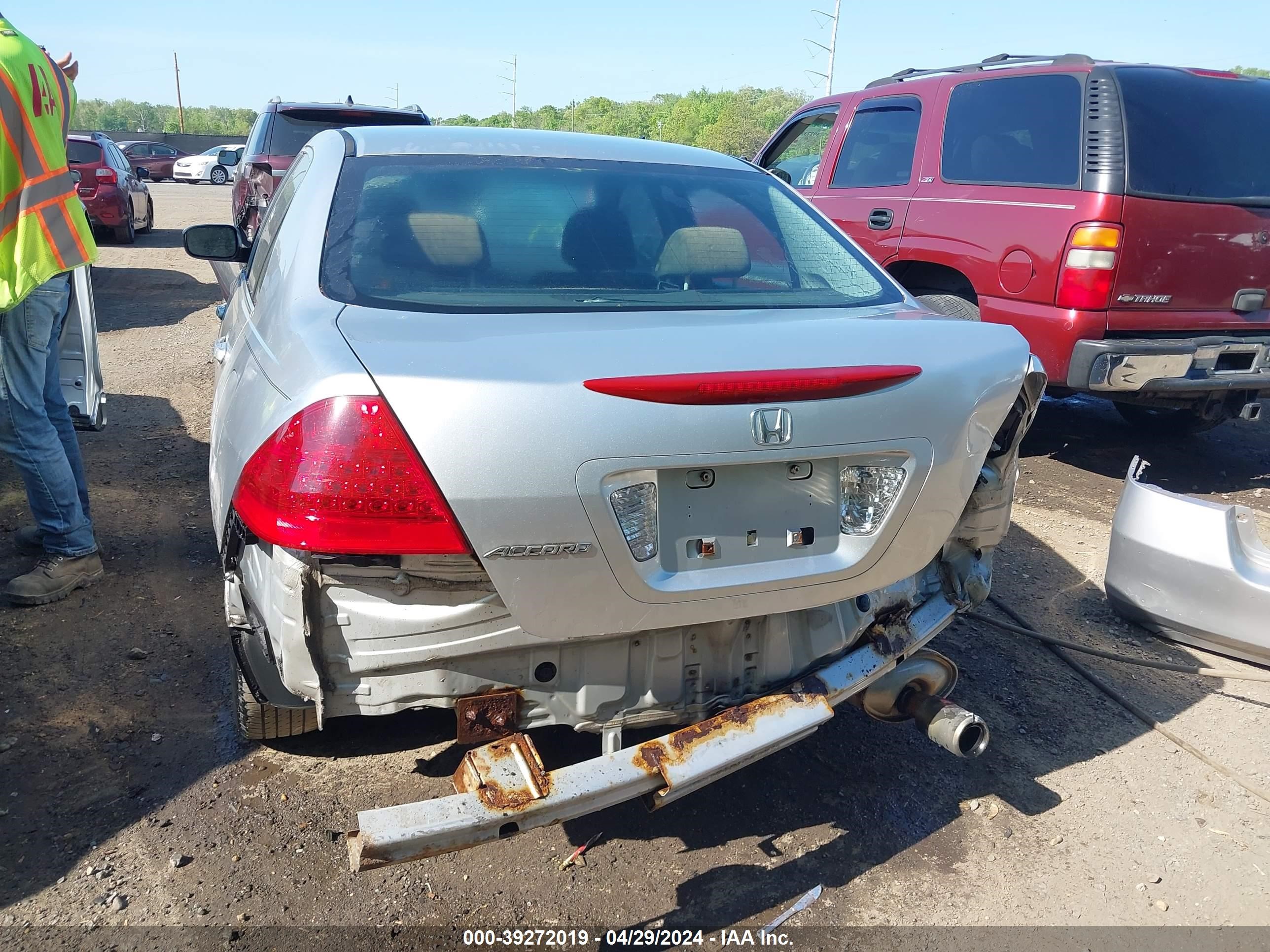 Photo 16 VIN: 1HGCM56707A069831 - HONDA ACCORD 