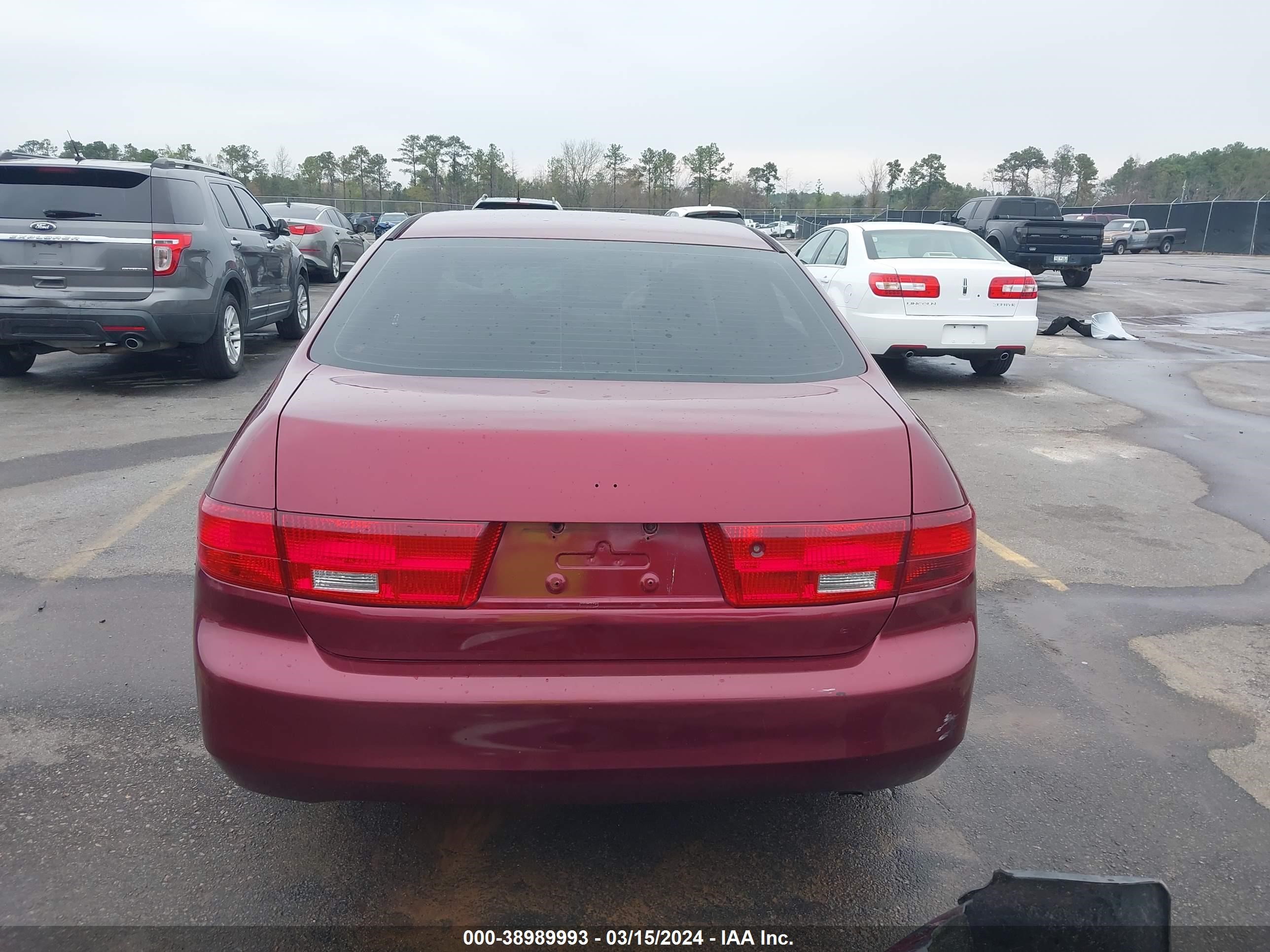 Photo 15 VIN: 1HGCM56715A042229 - HONDA ACCORD 