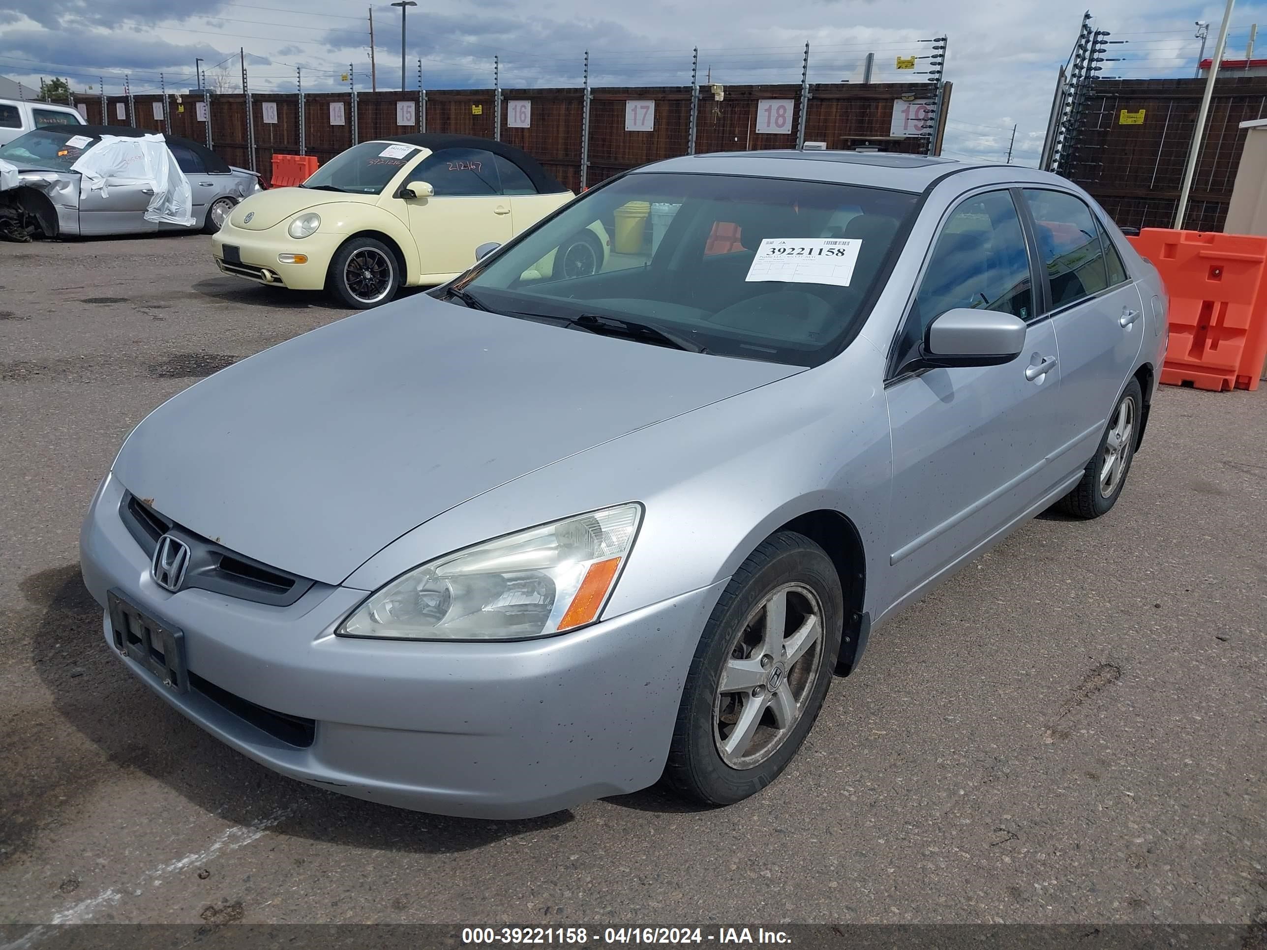 Photo 1 VIN: 1HGCM56715A067230 - HONDA ACCORD 