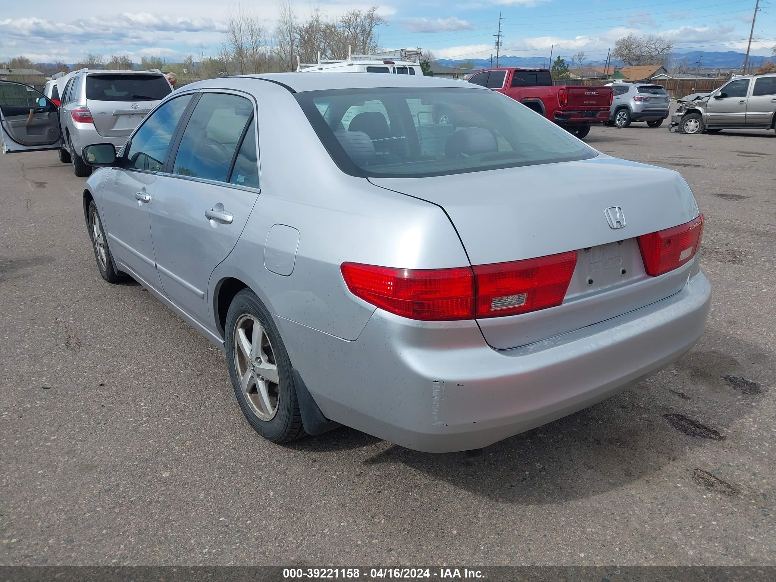 Photo 2 VIN: 1HGCM56715A067230 - HONDA ACCORD 