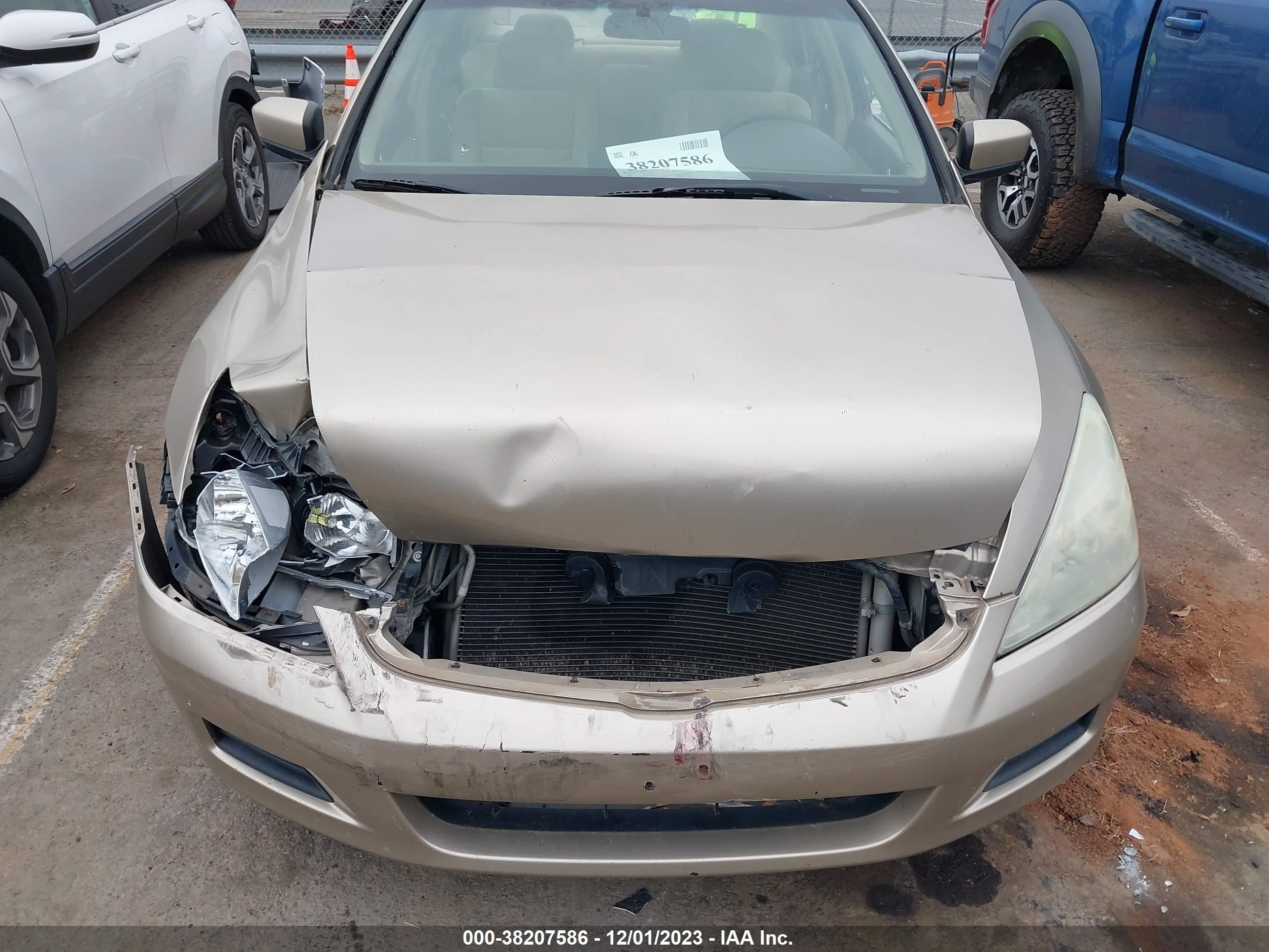 Photo 5 VIN: 1HGCM56717A157125 - HONDA ACCORD 