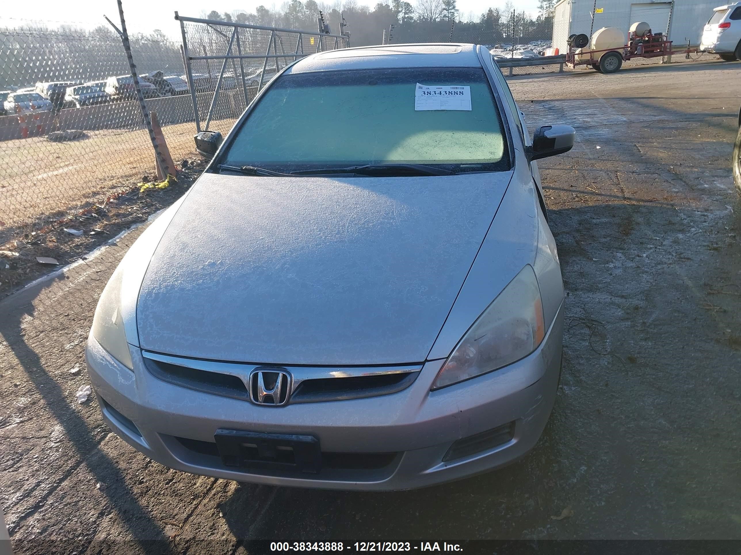 Photo 10 VIN: 1HGCM56717A169579 - HONDA ACCORD 