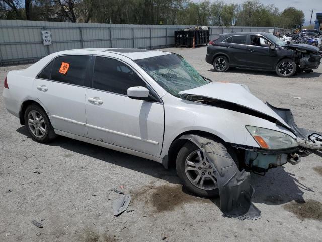 Photo 3 VIN: 1HGCM56717A176404 - HONDA ACCORD 