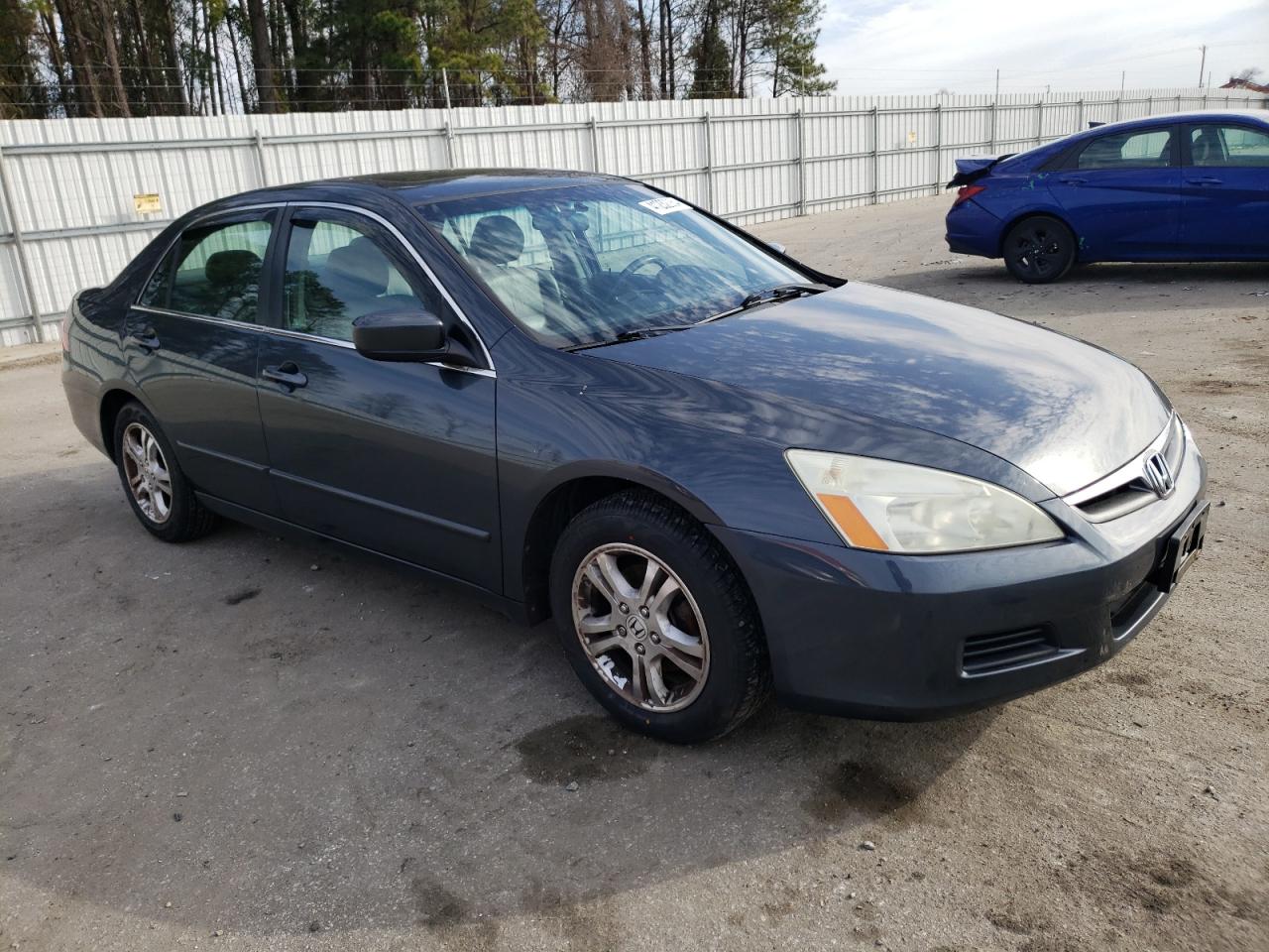 Photo 3 VIN: 1HGCM56717A184020 - HONDA ACCORD 