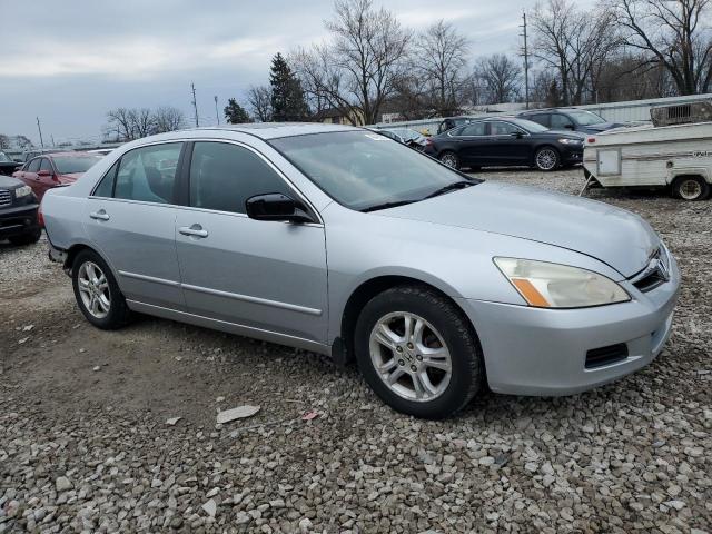 Photo 3 VIN: 1HGCM56717A200166 - HONDA ACCORD 