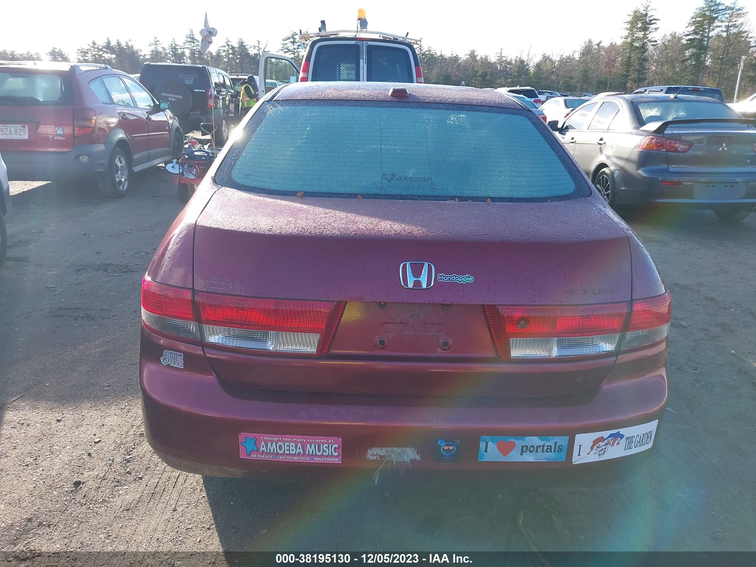 Photo 16 VIN: 1HGCM56724A137249 - HONDA ACCORD 