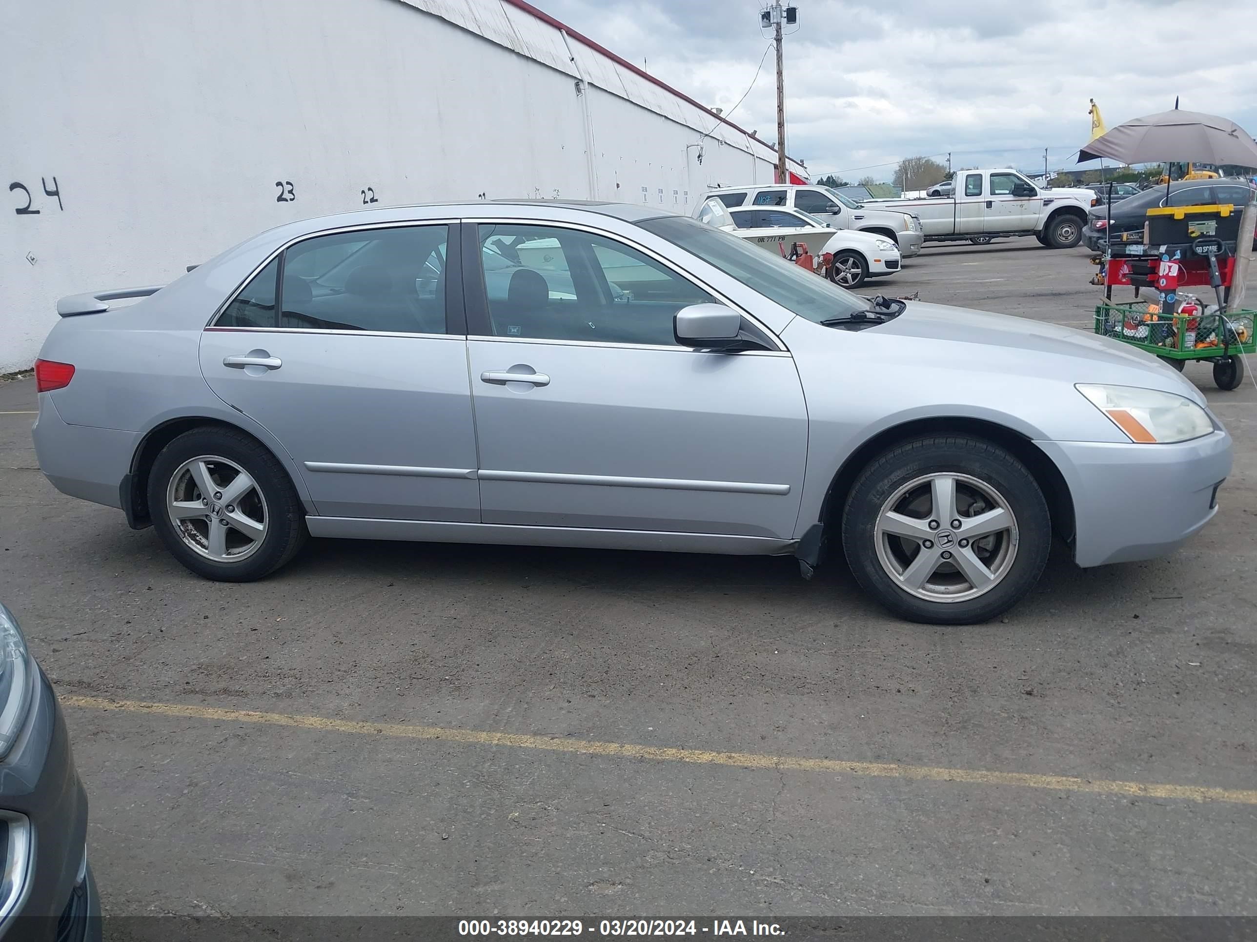 Photo 12 VIN: 1HGCM56725A113177 - HONDA ACCORD 