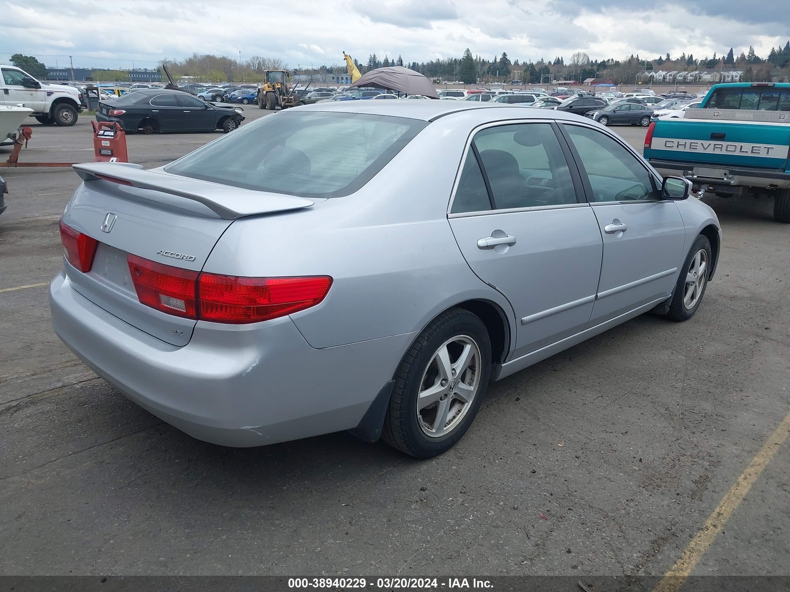 Photo 3 VIN: 1HGCM56725A113177 - HONDA ACCORD 