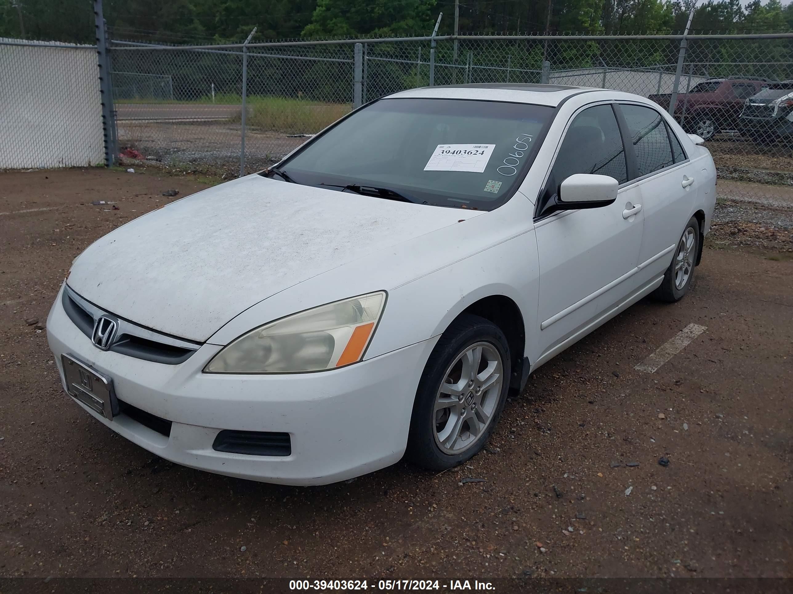 Photo 1 VIN: 1HGCM56726A006051 - HONDA ACCORD 