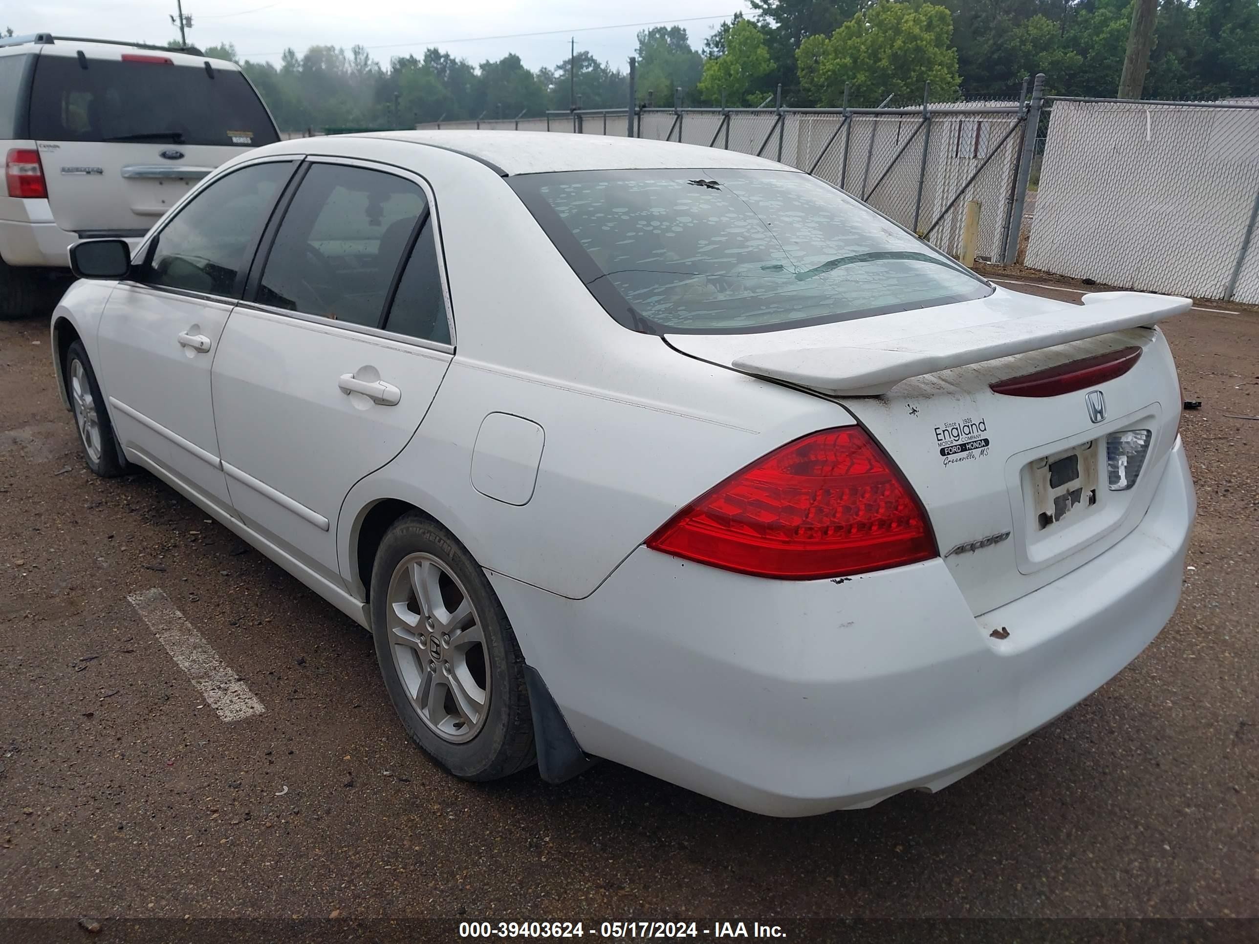 Photo 2 VIN: 1HGCM56726A006051 - HONDA ACCORD 