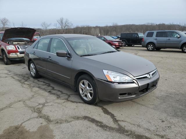 Photo 3 VIN: 1HGCM56727A049452 - HONDA ACCORD EX 