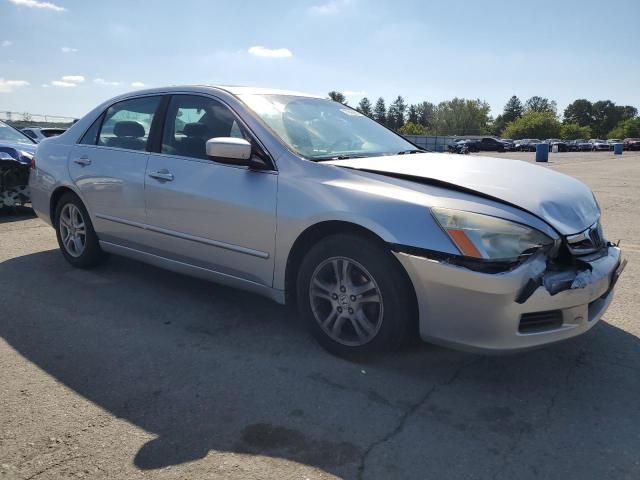 Photo 3 VIN: 1HGCM56727A104949 - HONDA ACCORD EX 