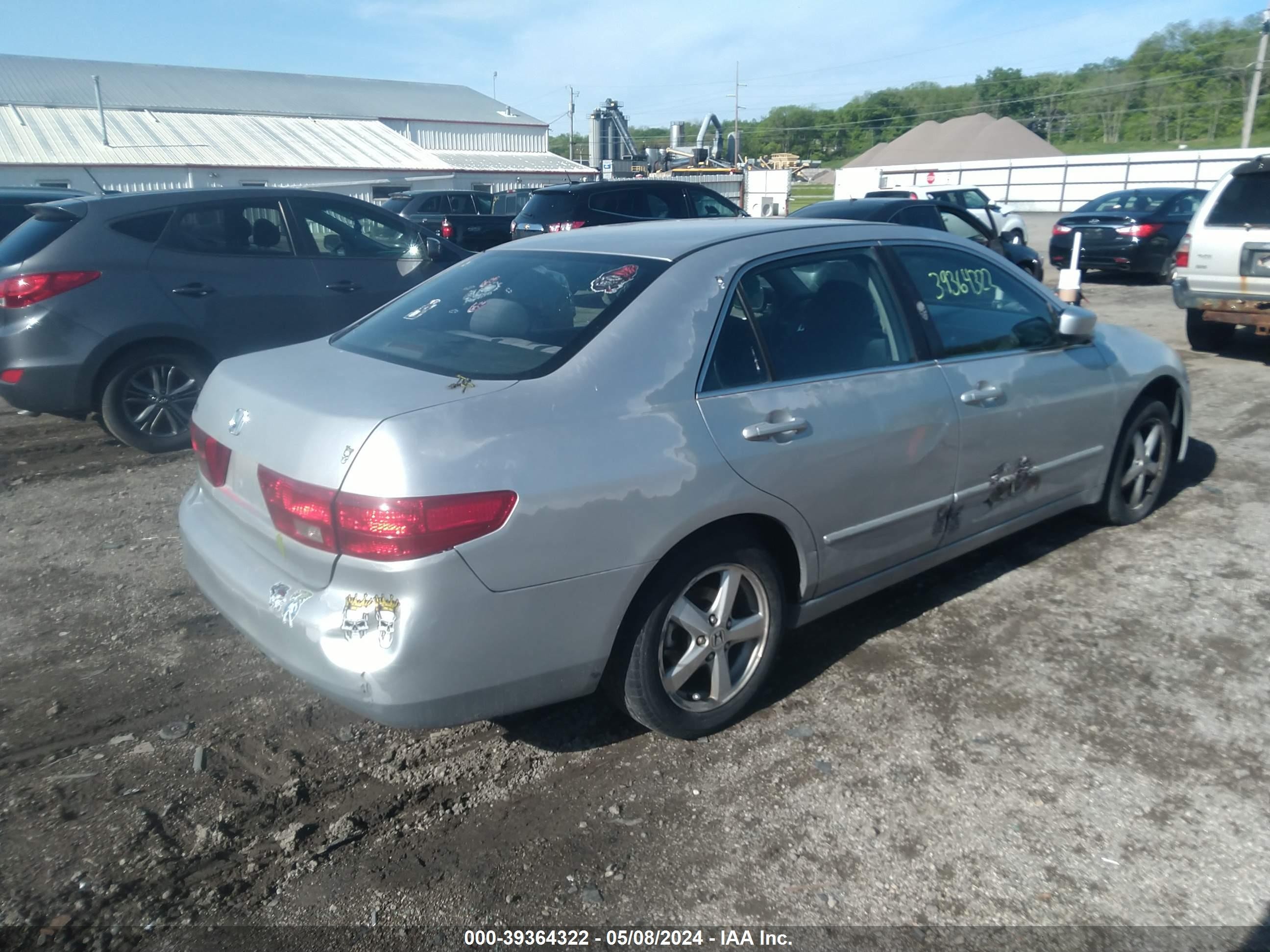 Photo 3 VIN: 1HGCM56735A002203 - HONDA ACCORD 