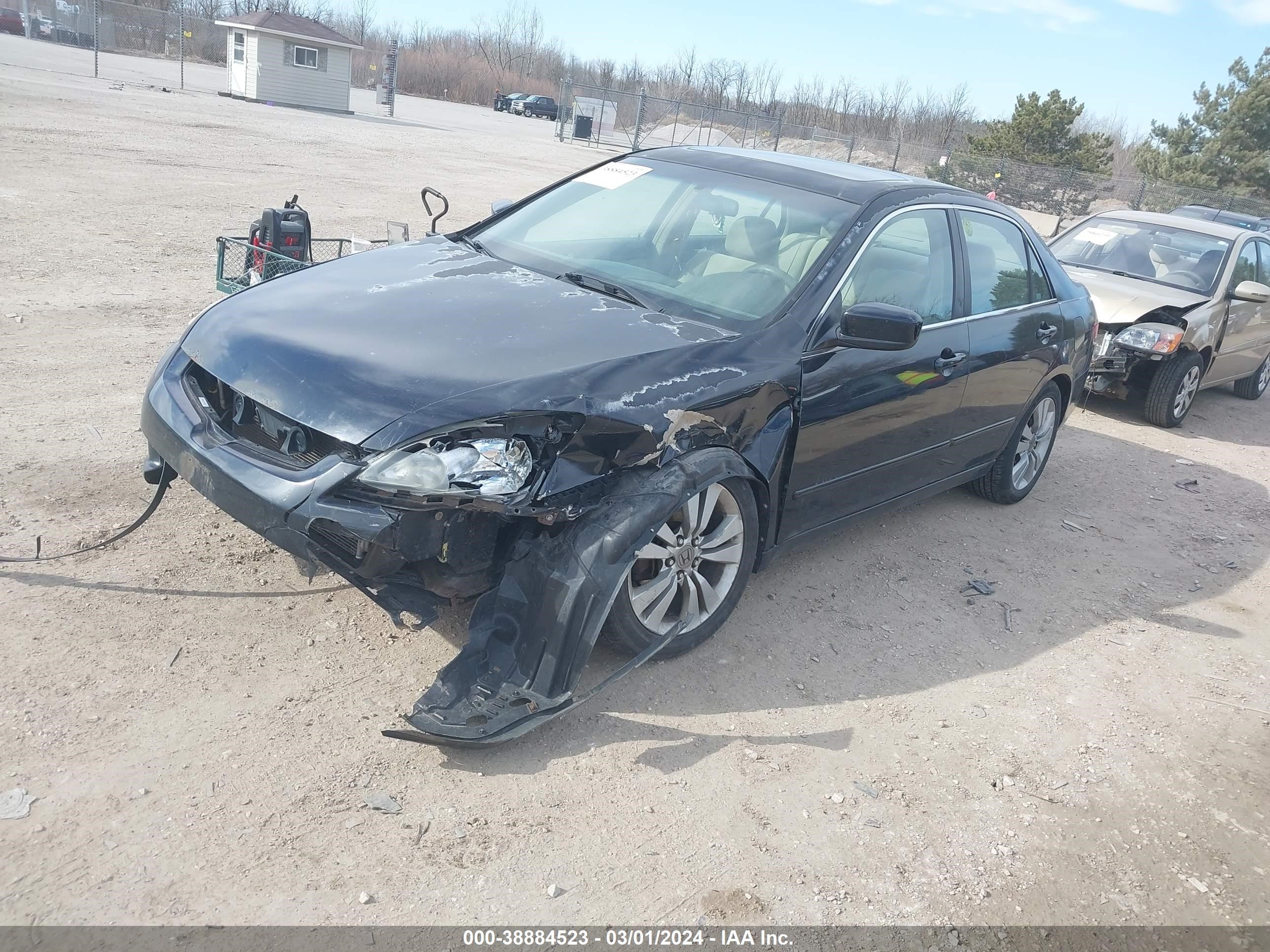 Photo 1 VIN: 1HGCM56735A029823 - HONDA ACCORD 